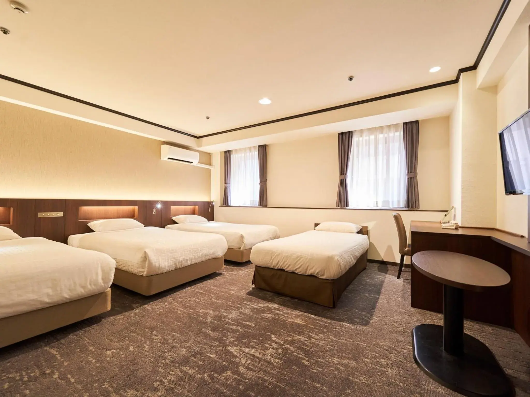 Comfort Quadruple Room - Non-Smoking in Princess Garden Hotel Comfort Quadruple Room - Non-Smoking in Princess Garden Hotel