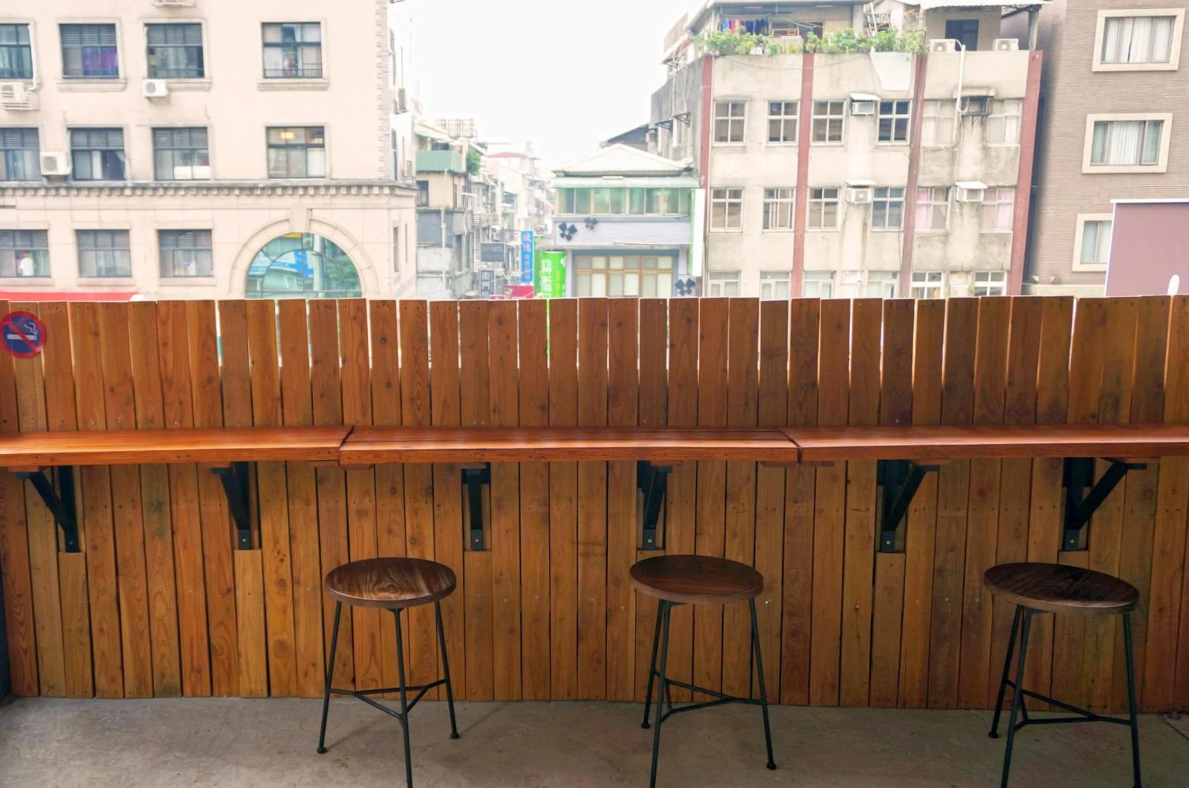 Balcony/Terrace in DONGMEN 3 Hostel