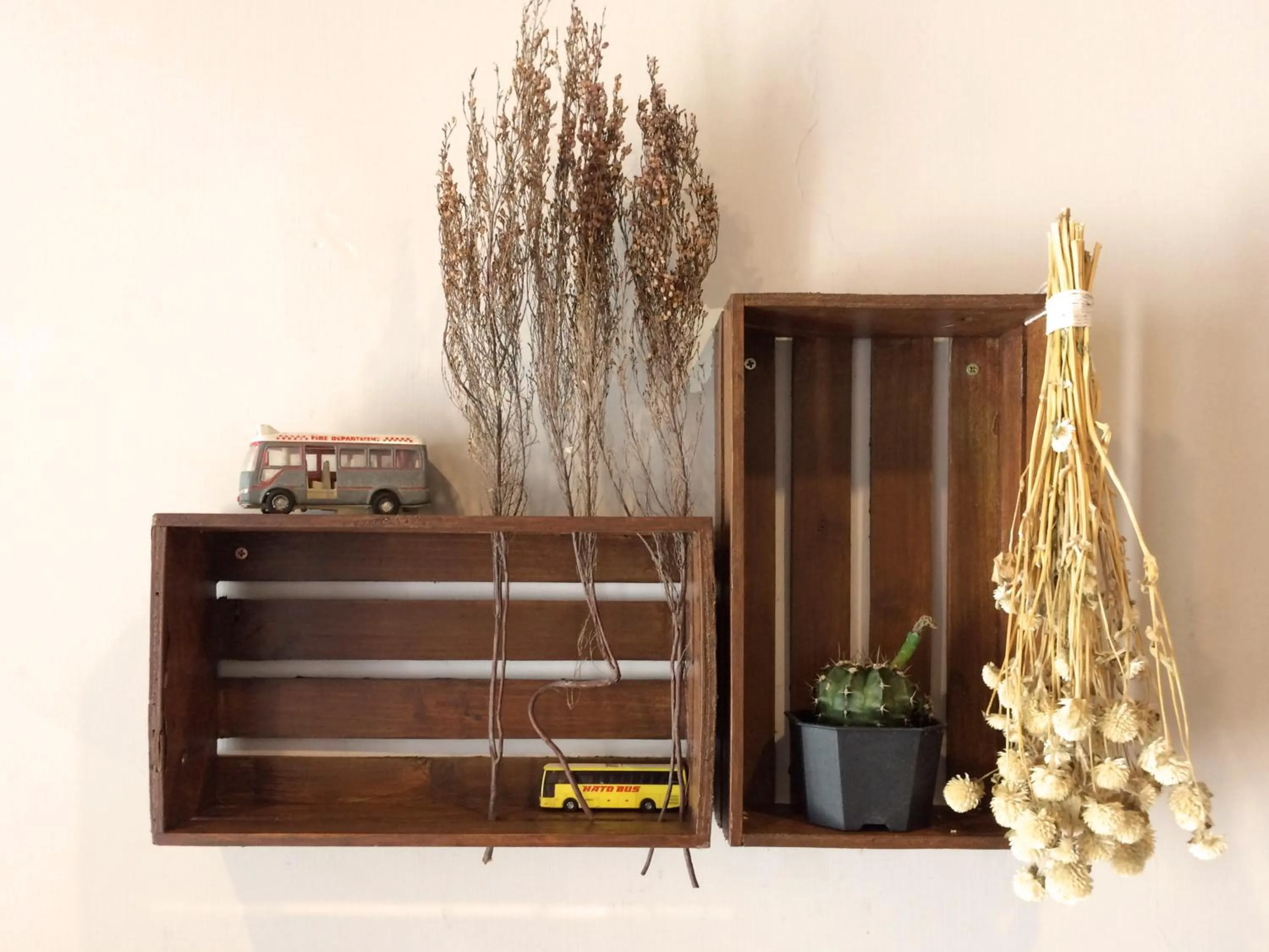 Communal lounge/ TV room in DONGMEN 3 Hostel