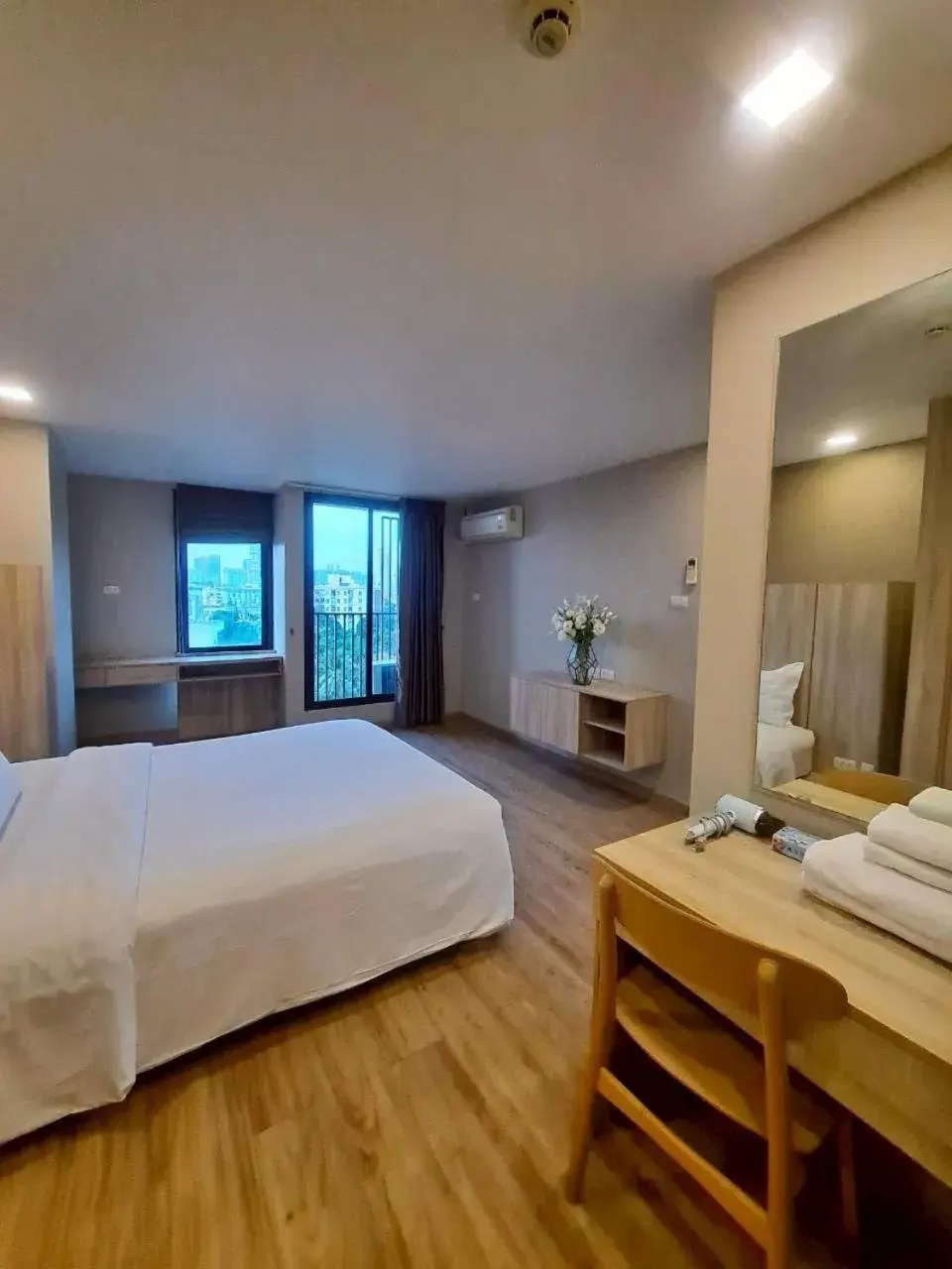 Bed in Baan Tanwa - MRT Ratchadapisek Exit 1 or 2 Bed in Baan Tanwa - MRT Ratchadapisek Exit 1 or 2