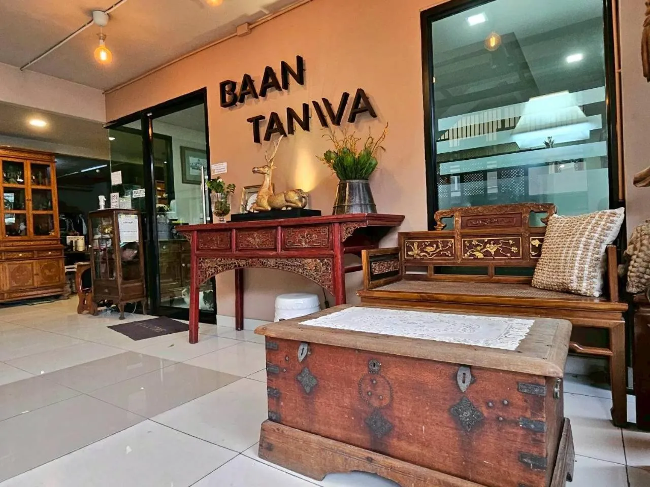 Baan Tanwa - MRT Ratchadapisek Exit 1 or 2