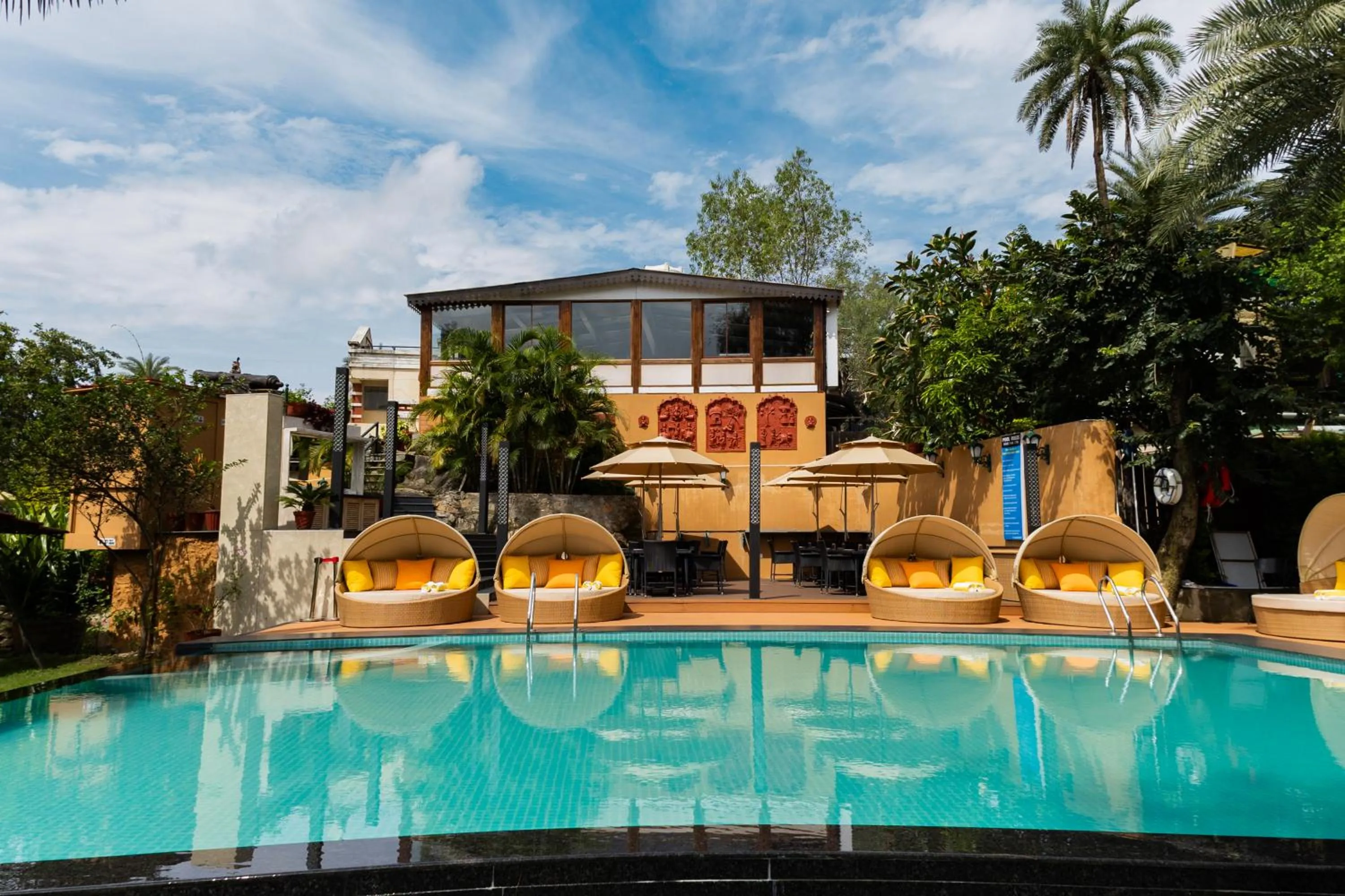 Swimming pool in Chacha Inn The Garden Retreat