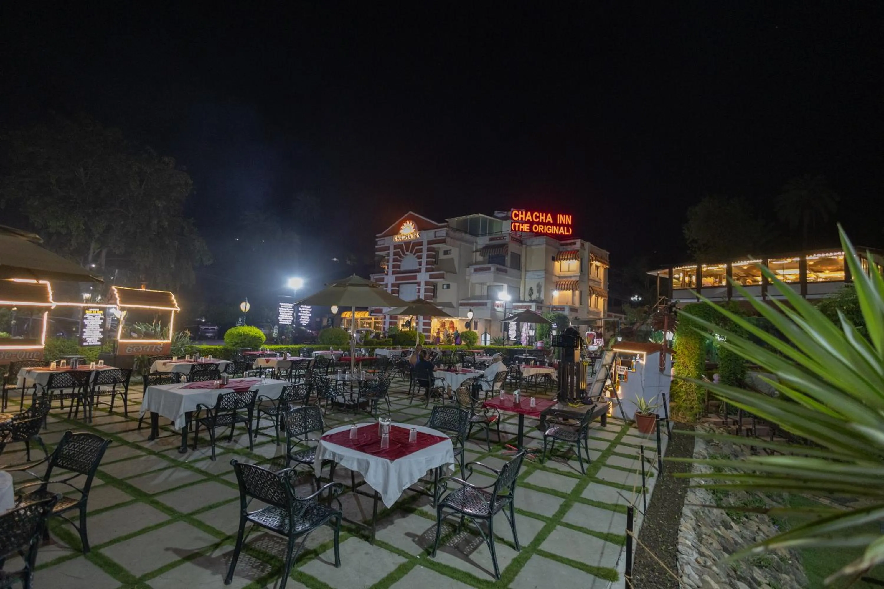 Chacha Inn The Garden Retreat