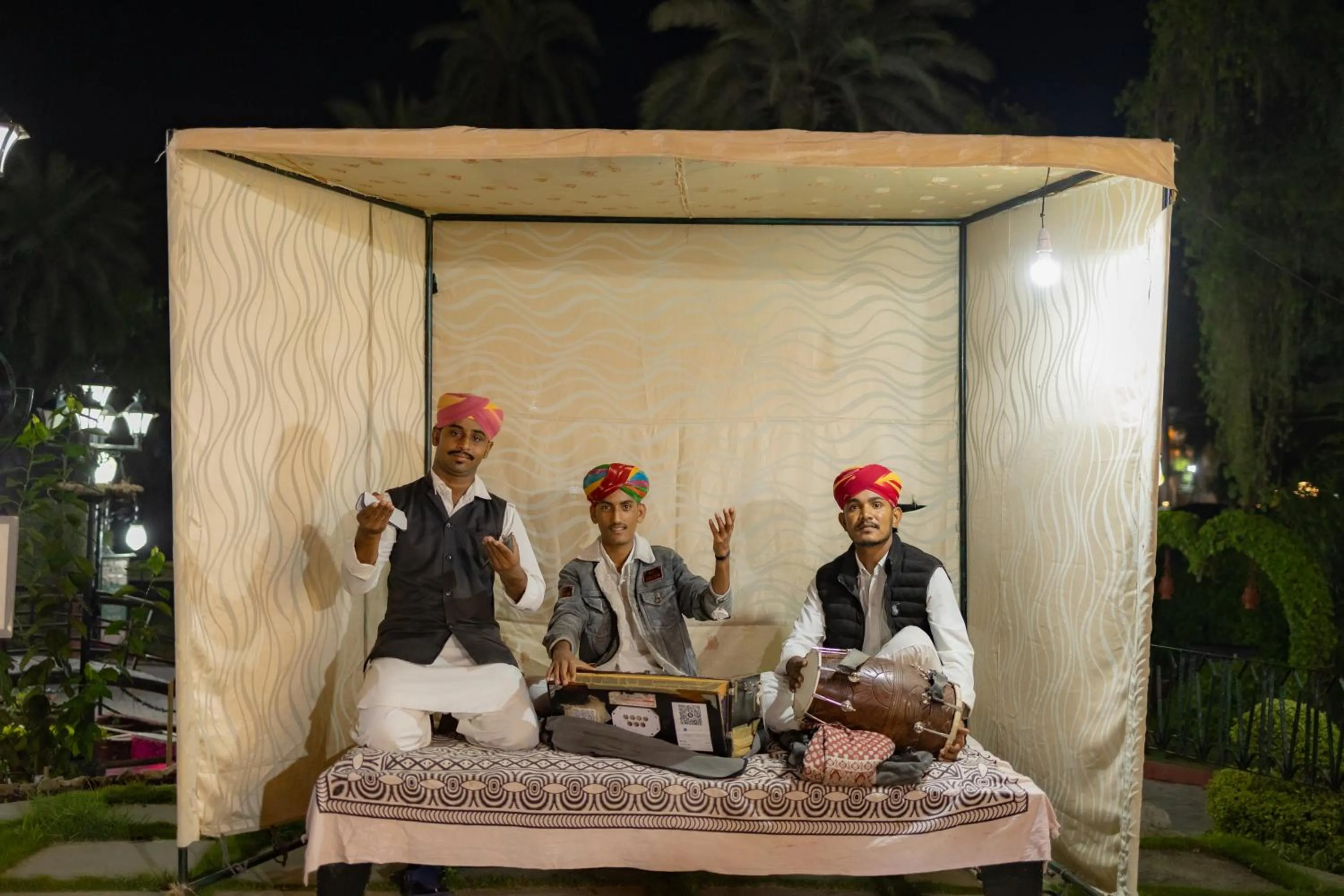 Evening entertainment in Chacha Inn The Garden Retreat