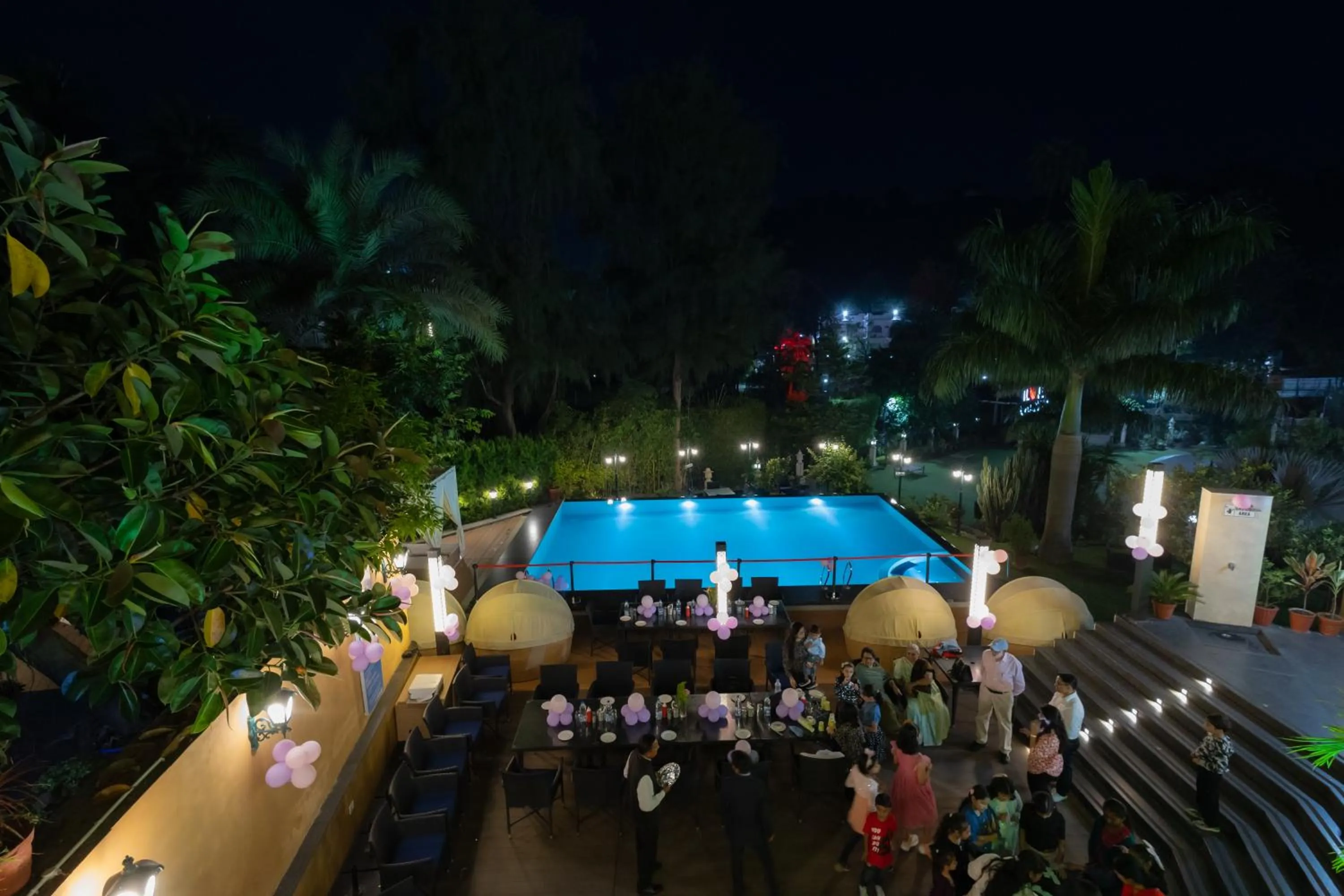 Swimming pool in Chacha Inn The Garden Retreat