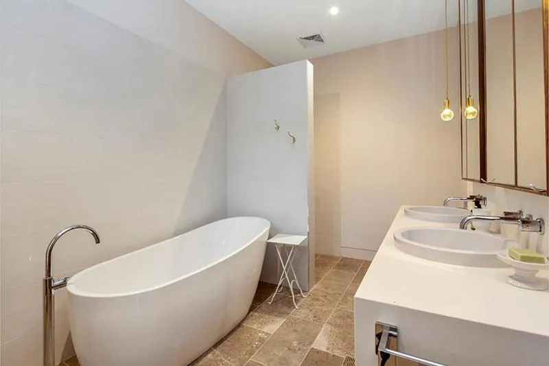 Bathroom in Ballaratprimavera