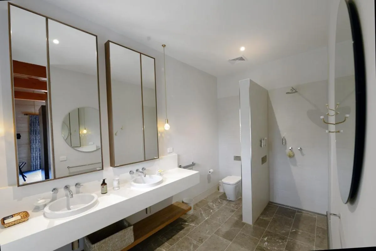 Bathroom in Ballaratprimavera