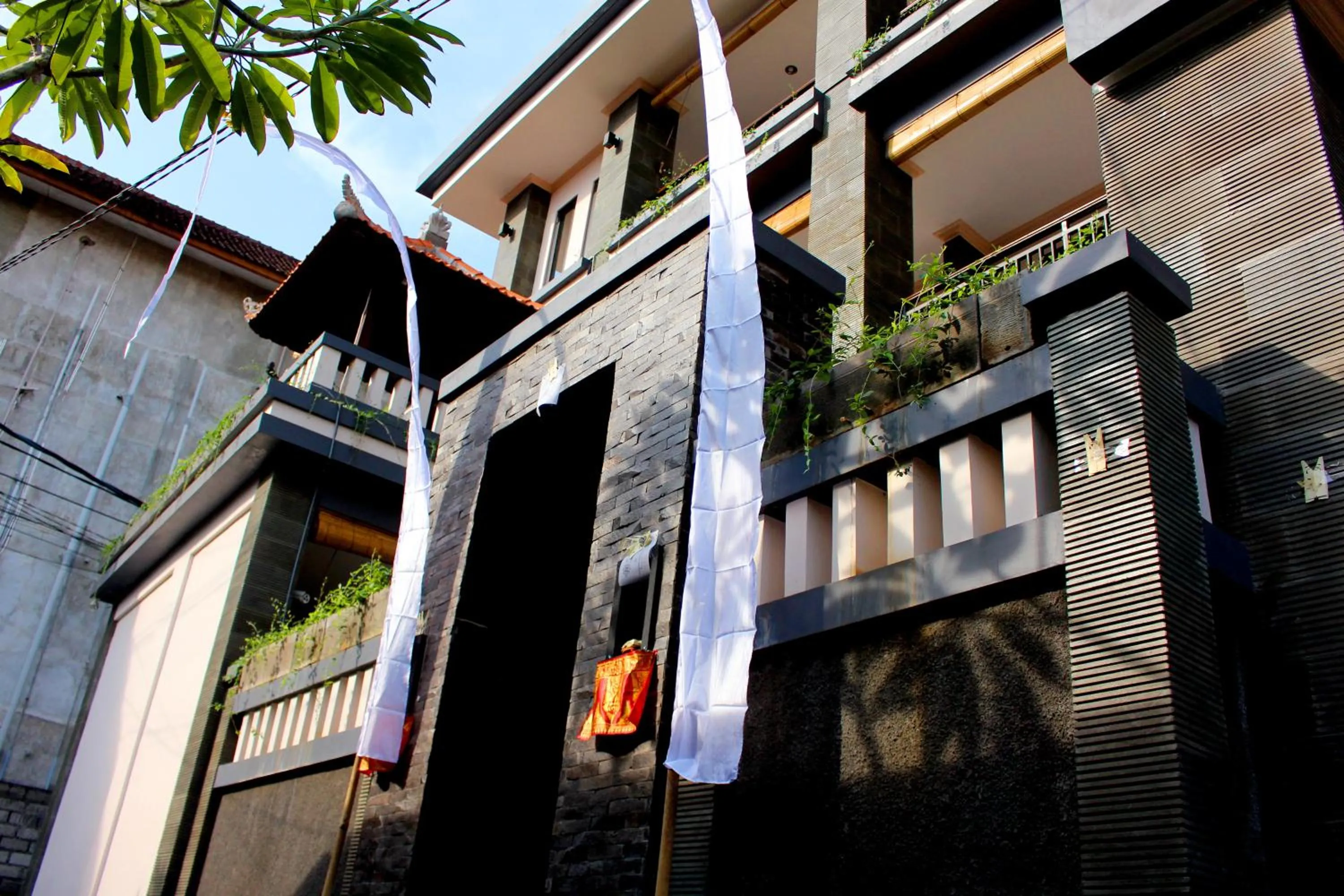 Property building in Pondok 3 Mertha