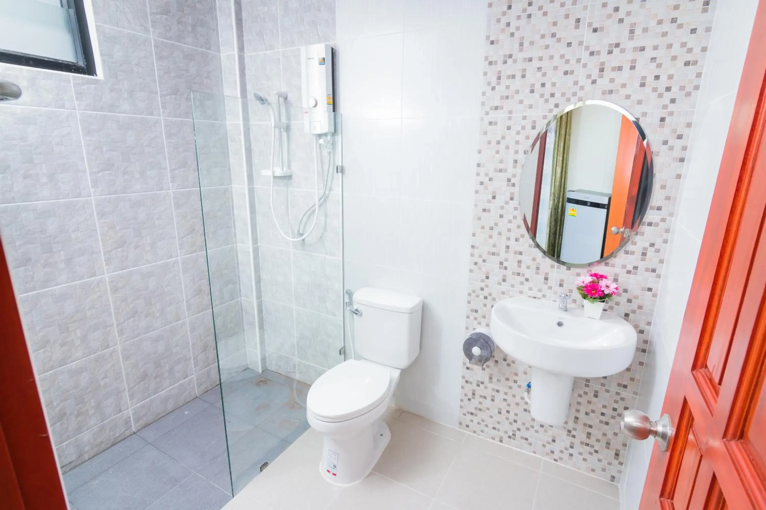 Shower in Samrong Garden Shower in Samrong Garden