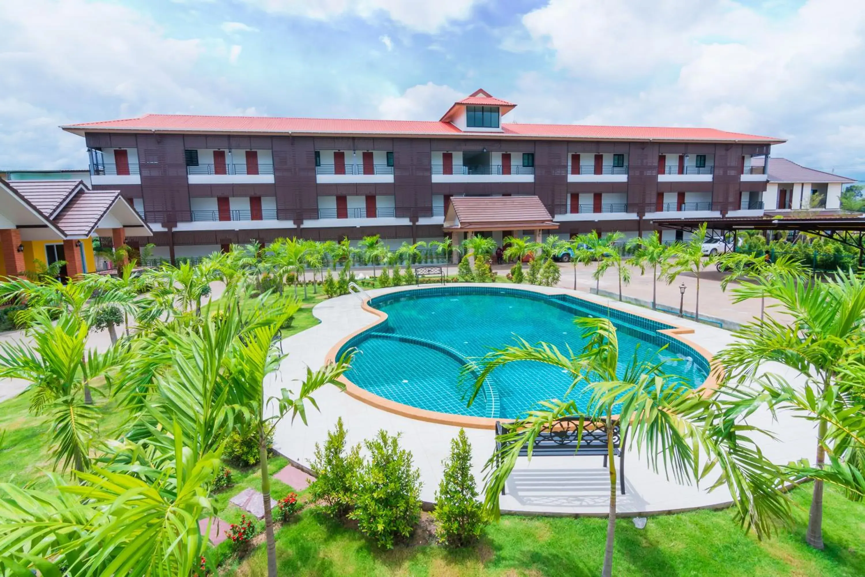 Property building in Samrong Garden Property building in Samrong Garden