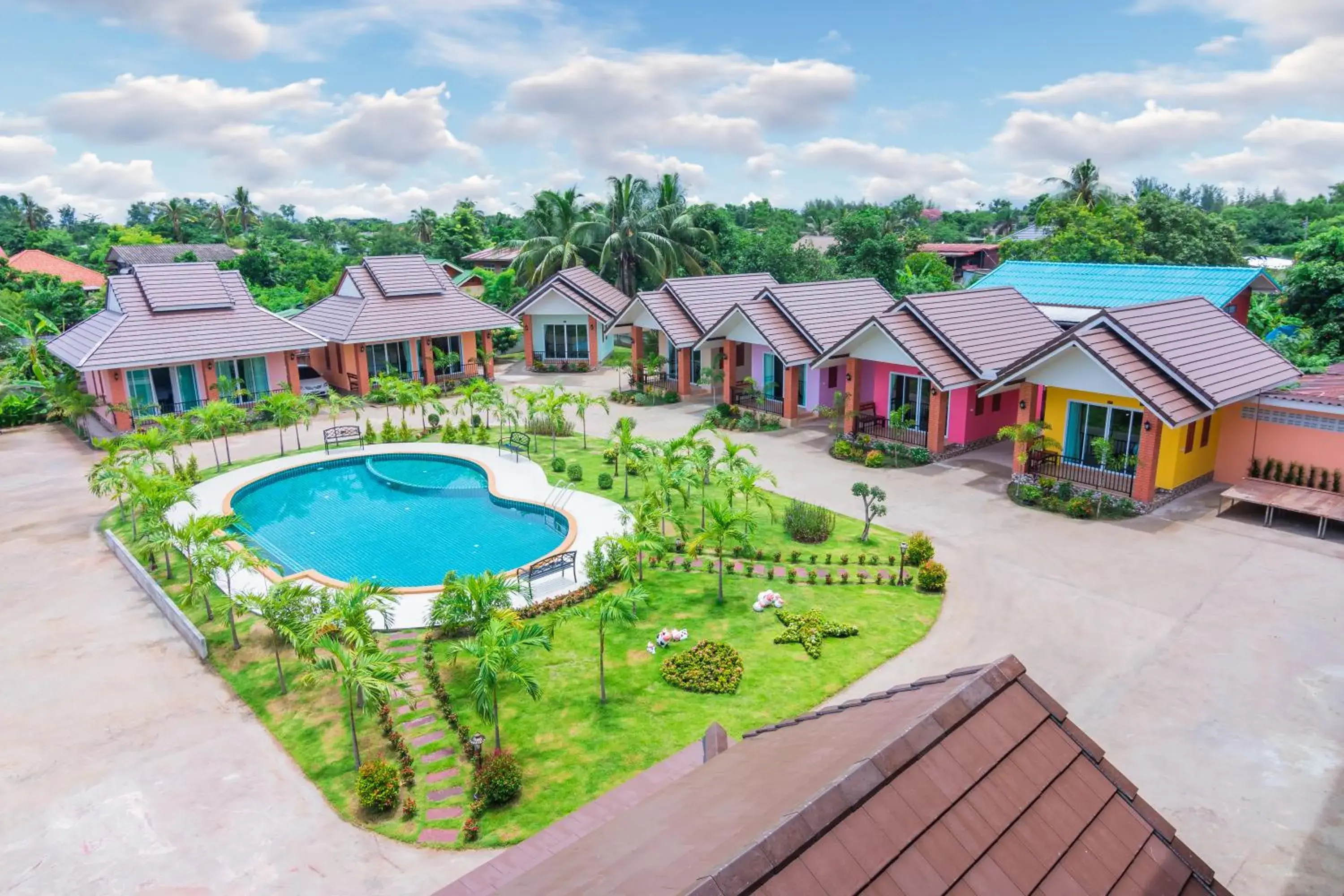 Property building in Samrong Garden Property building in Samrong Garden