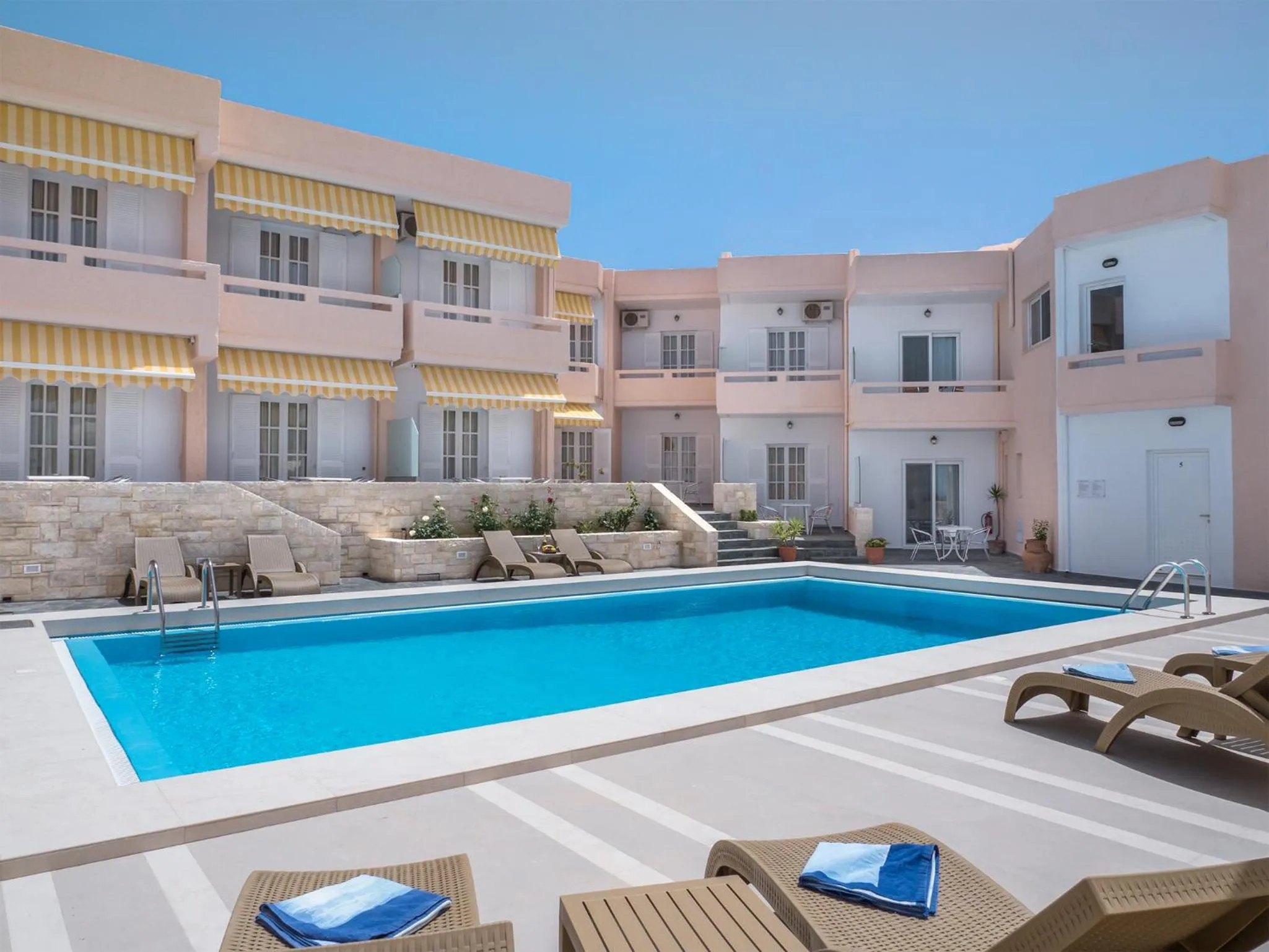 Property building in Villa Alexander