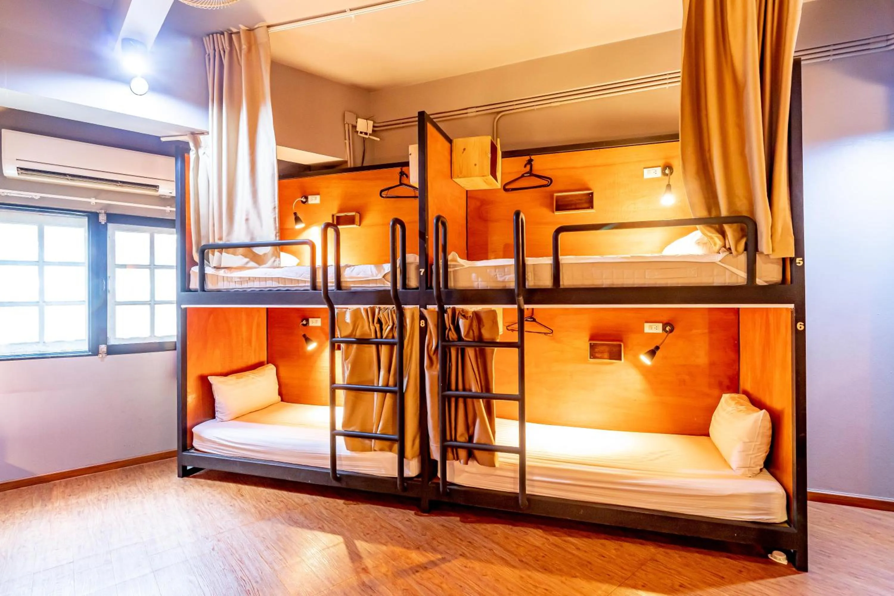 ThongLor Travellers Hostel and Cafe