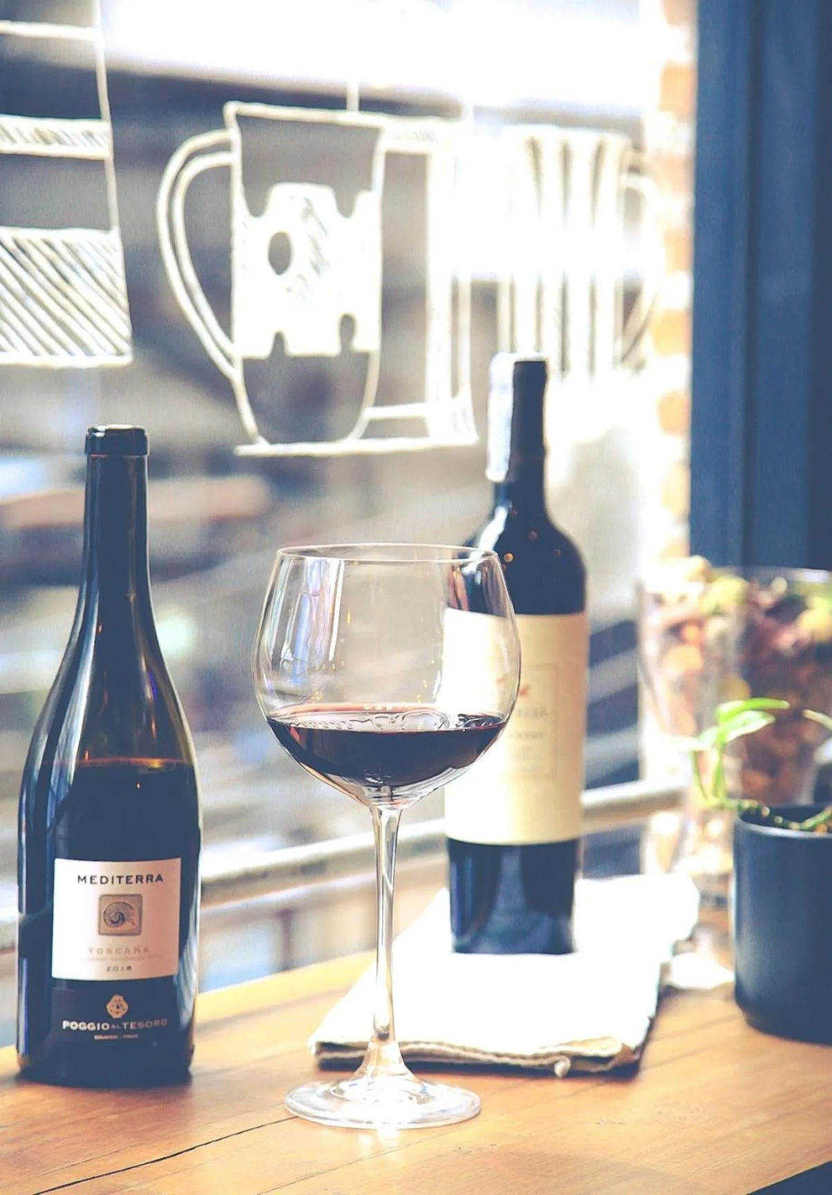 ThongLor Travellers Hostel and Cafe