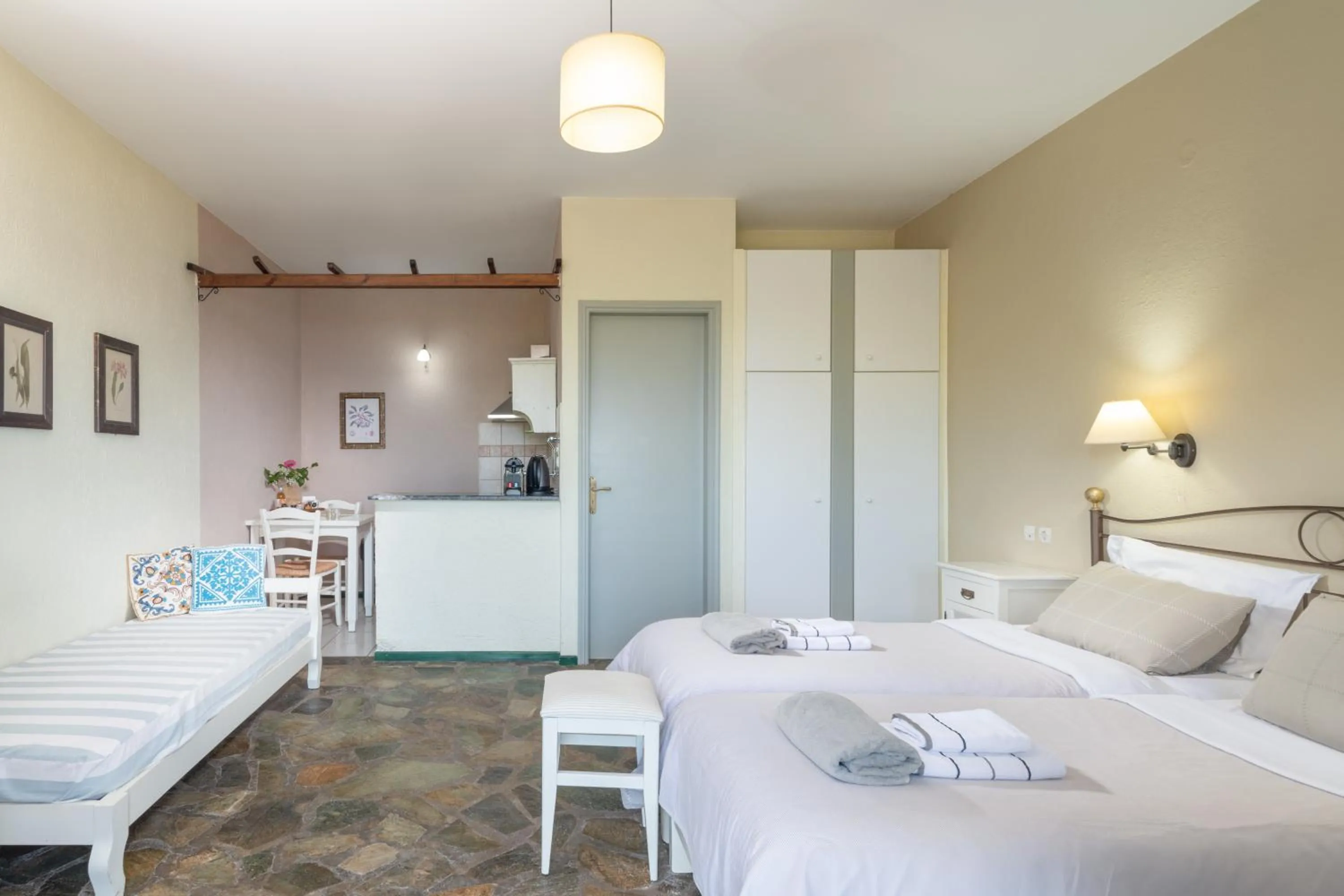 Photo of the whole room, Bed in Adrakos Apartments (Adults Only)