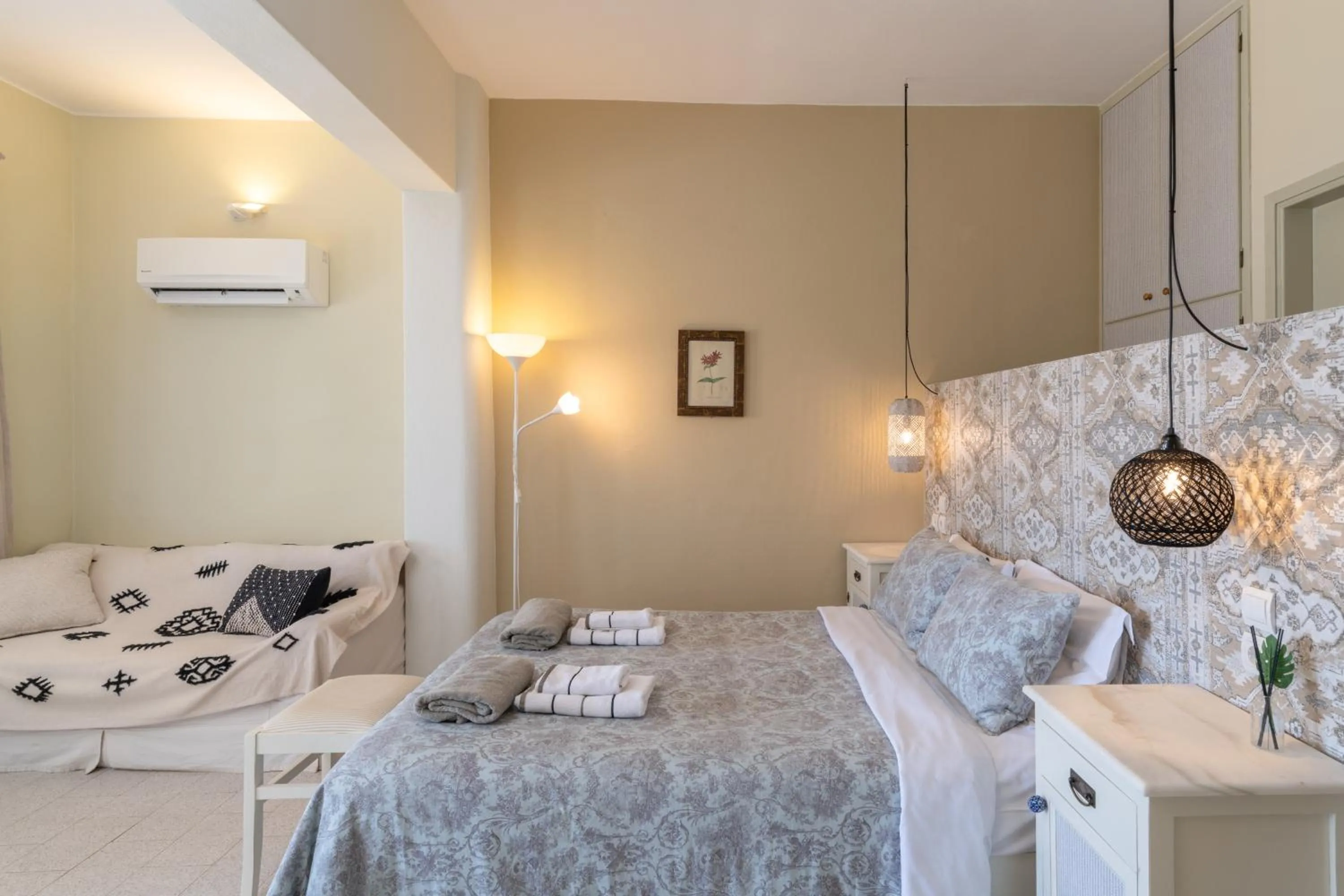 Bed in Adrakos Apartments (Adults Only)