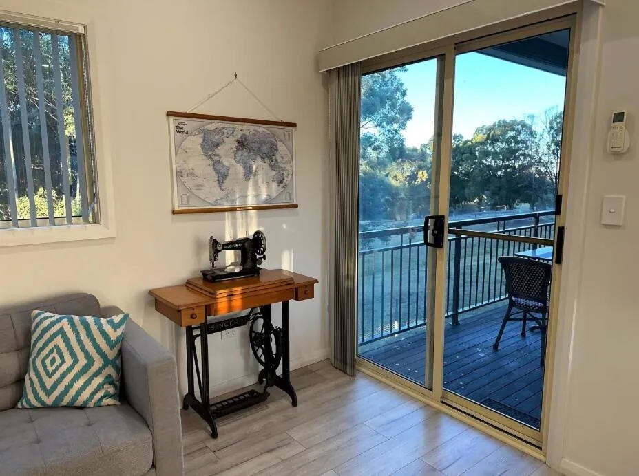 Blueberry Hills On Comleroy Farmstay - Self-Contained Cottages