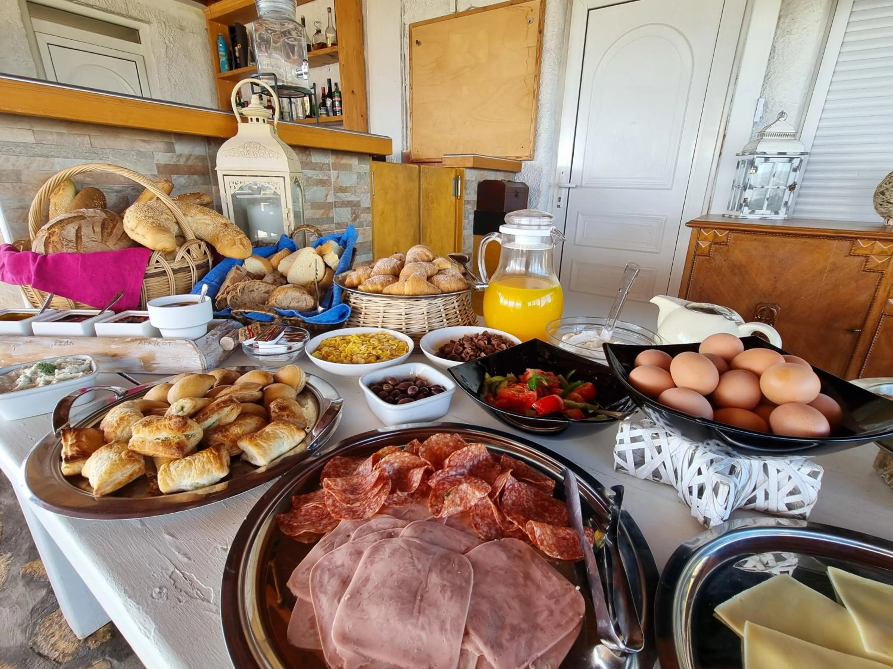 Food and drinks in Forestata Village