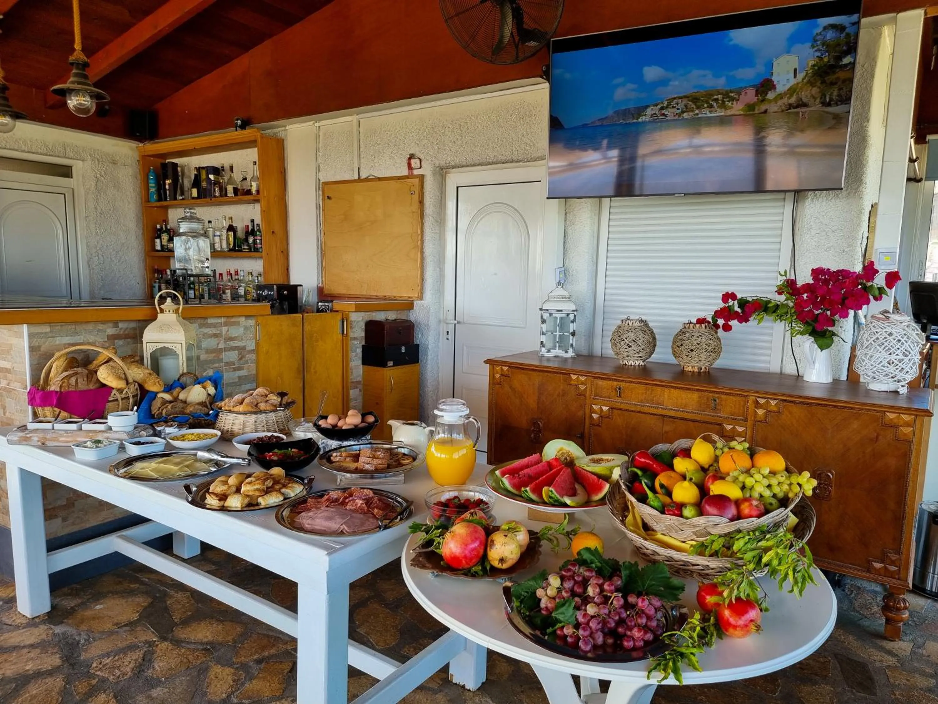 Breakfast in Forestata Village