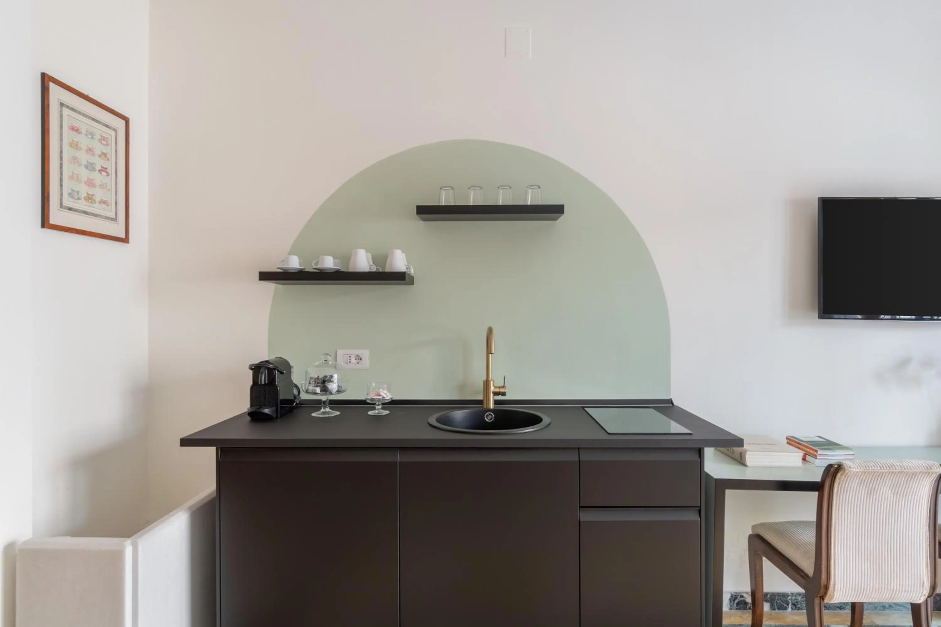 TV and multimedia in Starhost - GOLDEN SUITE