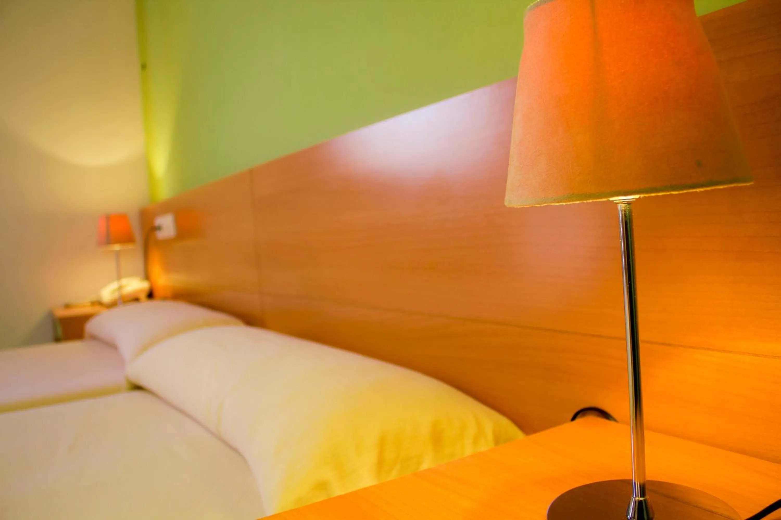 Bed in Hotel Restaurante Caracho