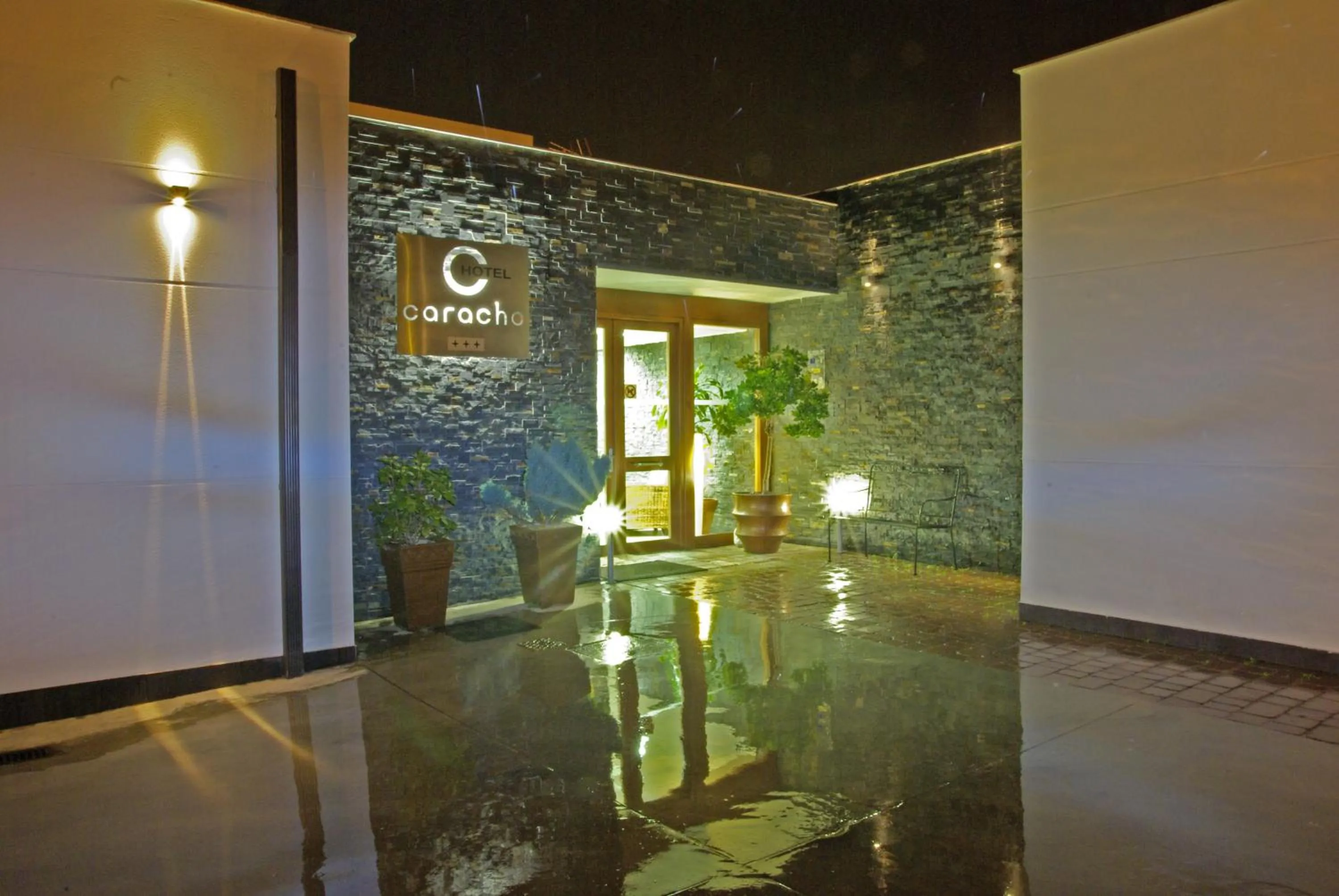 Facade/entrance in Hotel Restaurante Caracho