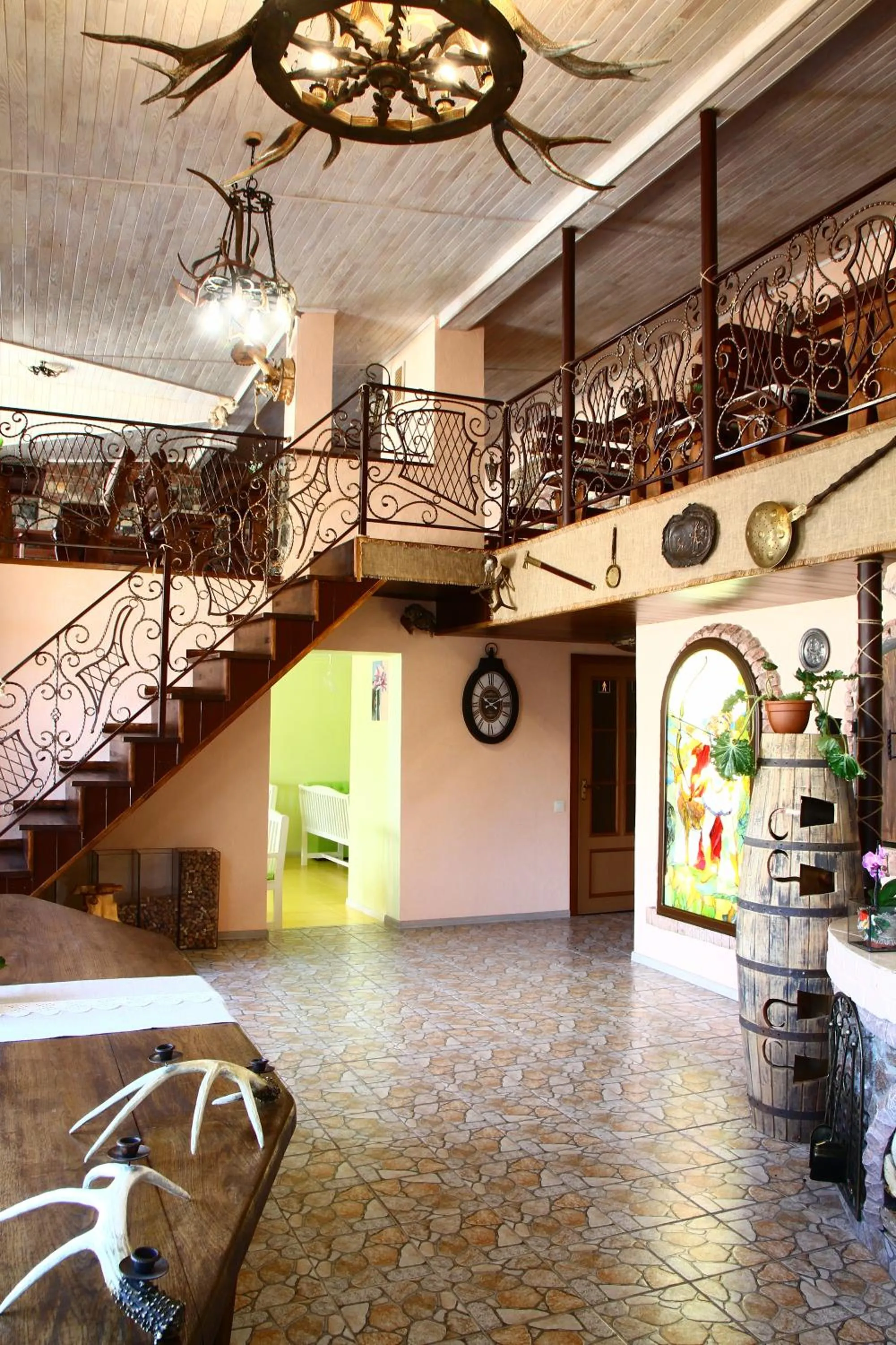 Restaurant/places to eat in Seven Stars