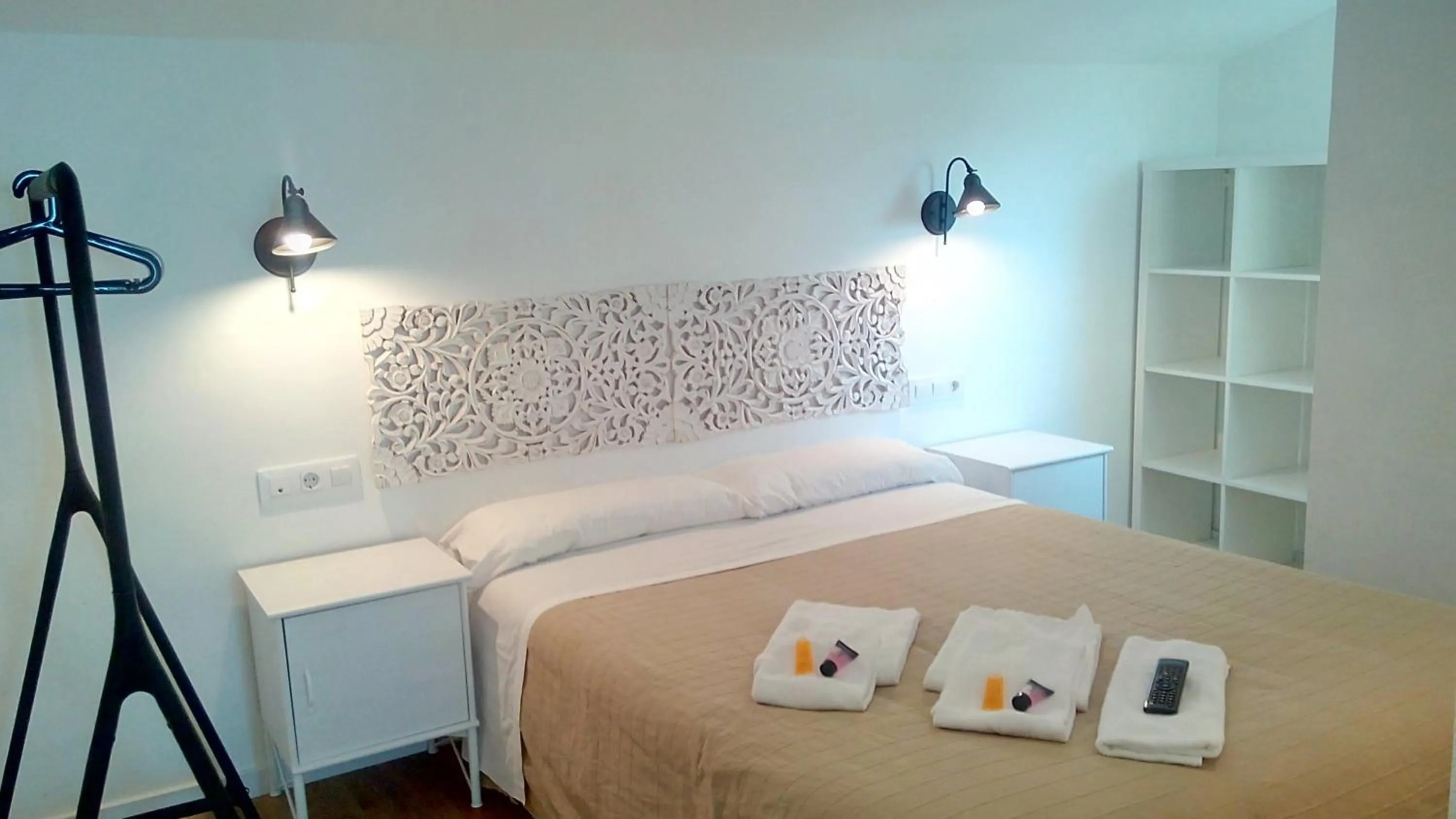 Bed in Vila De Premiá