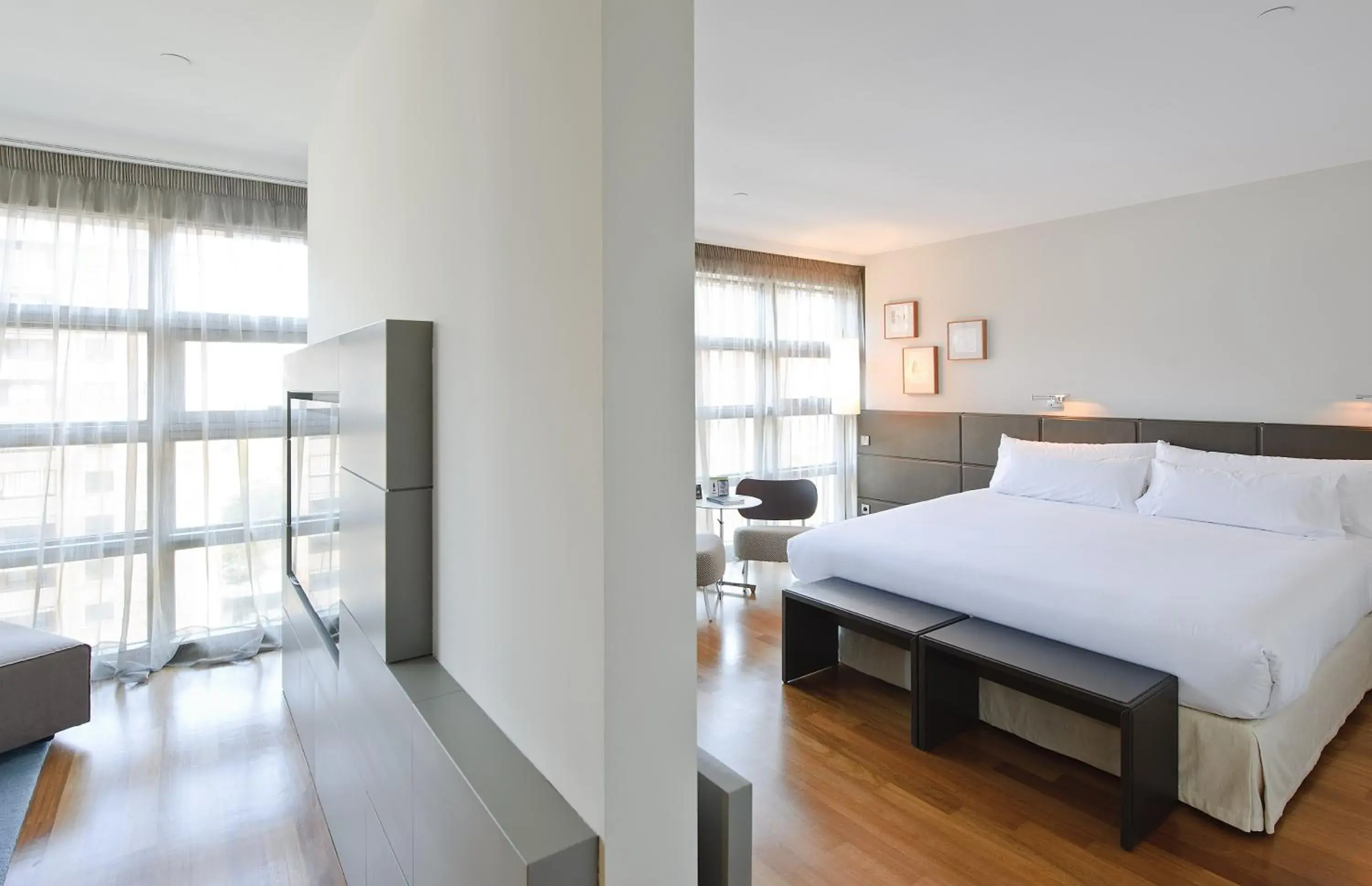 Hotel Reina Petronila Hotel Reina Petronila