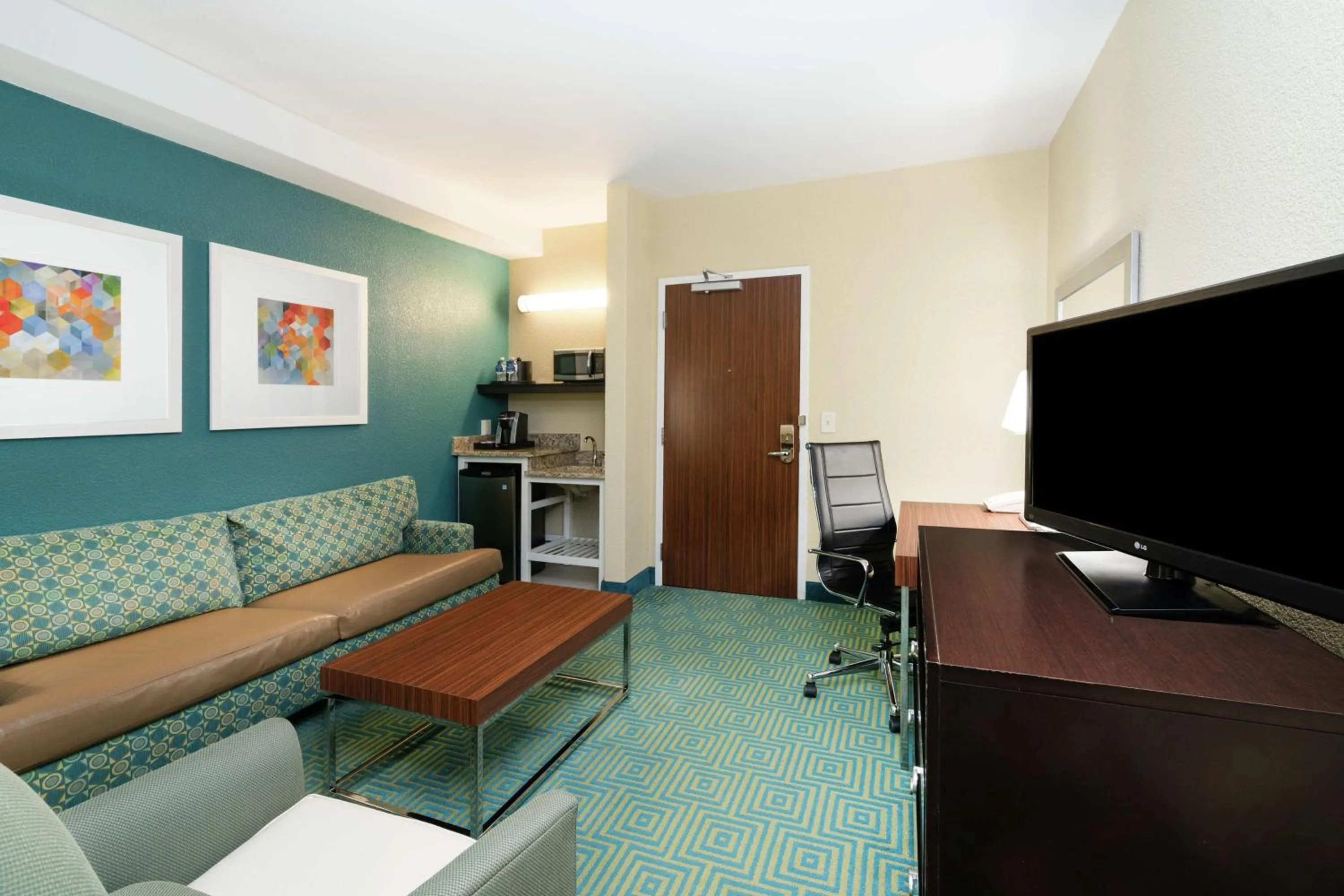 Bedroom in Hilton Garden Inn Dalton