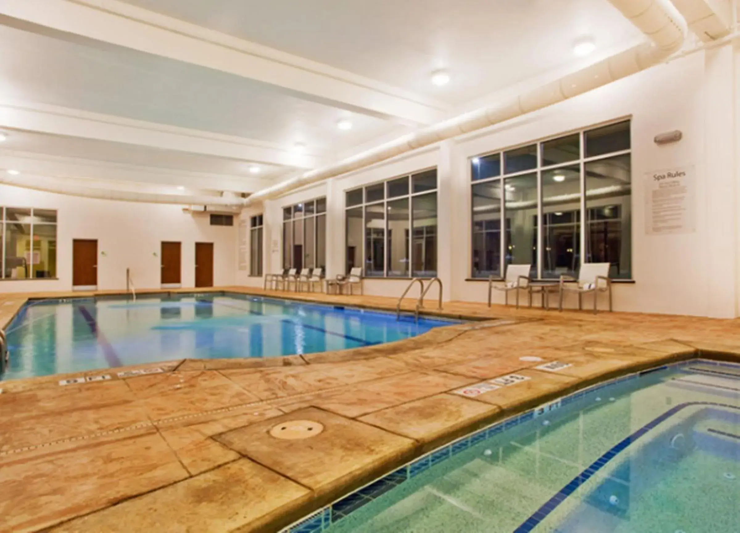 Swimming pool in Hilton Garden Inn Dalton Swimming pool in Hilton Garden Inn Dalton