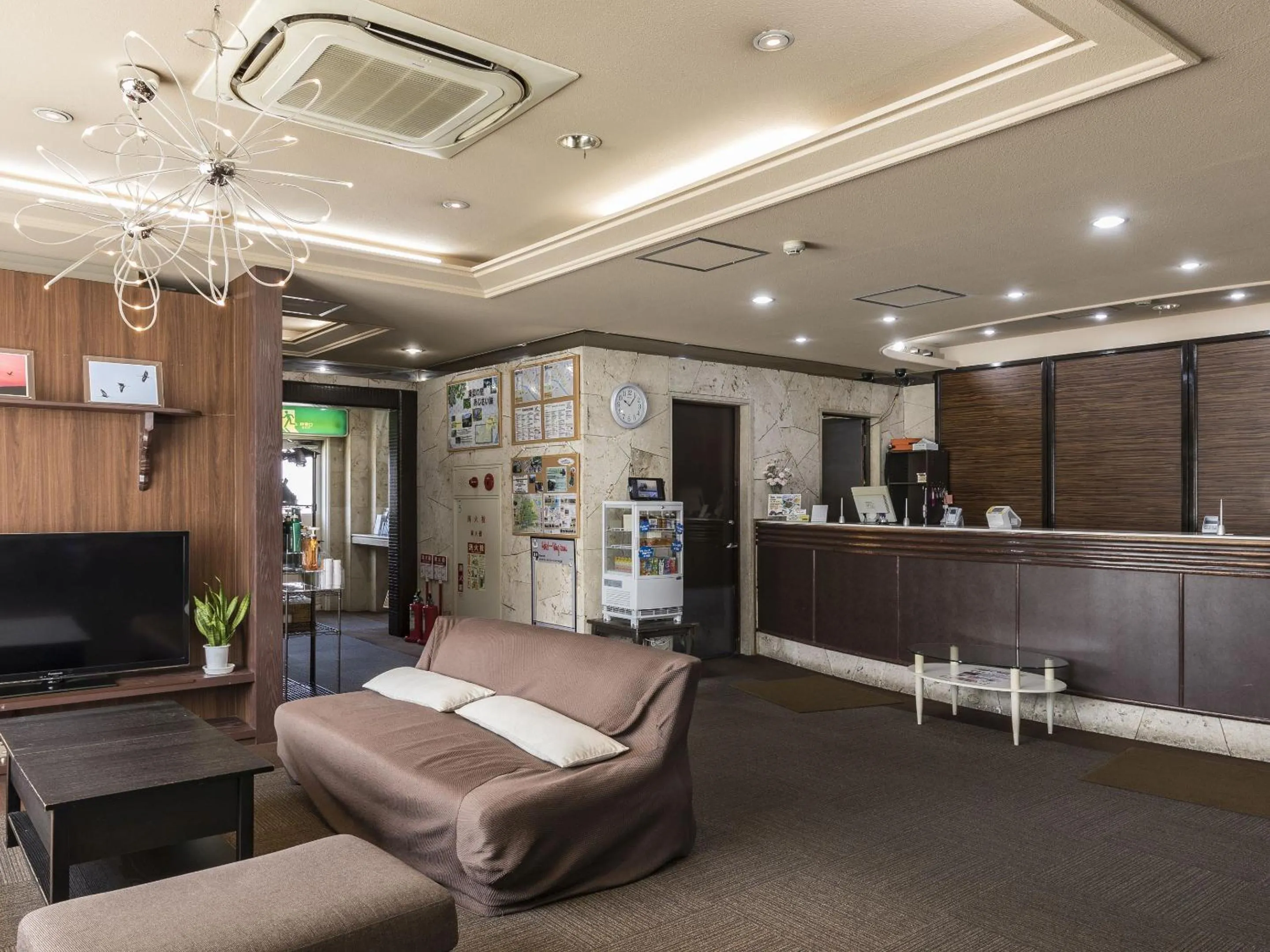 Lobby or reception in KOKO STAY Izumi - formerly Hotel Wing International Izumi