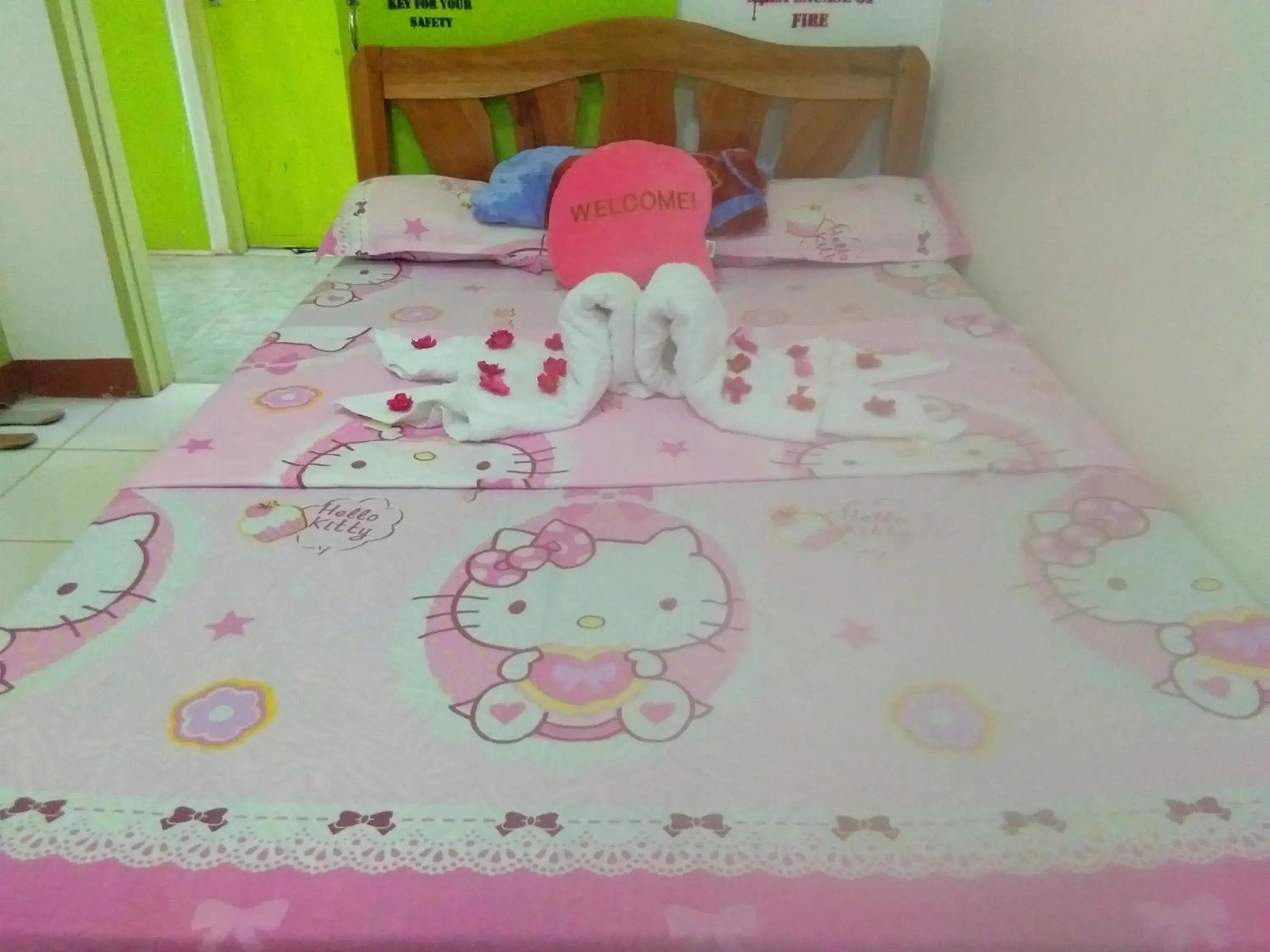 Budget Double Room in Casaoro Homestay Budget Double Room in Casaoro Homestay