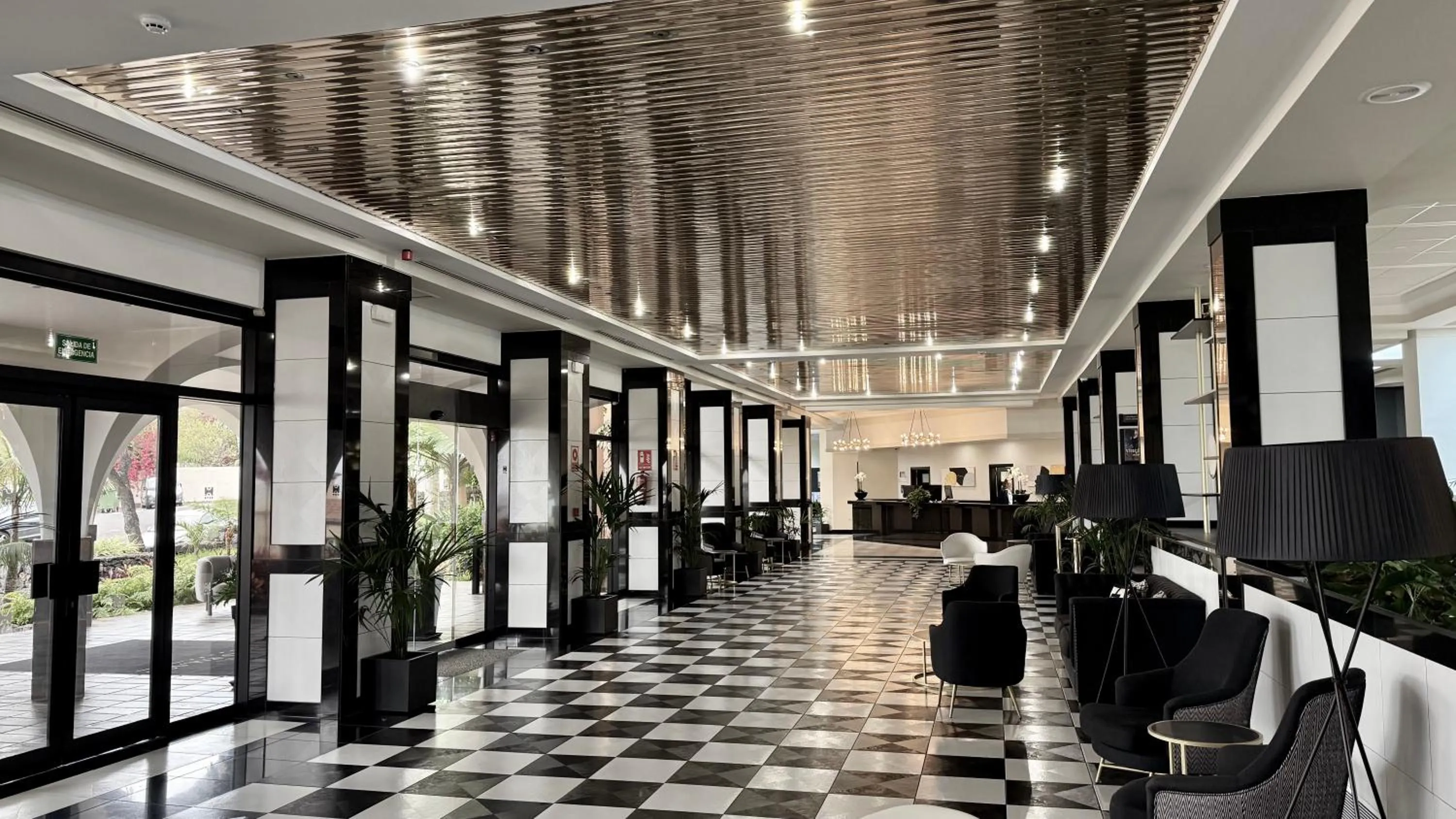 Lobby or reception in Hotel Puerto Palace