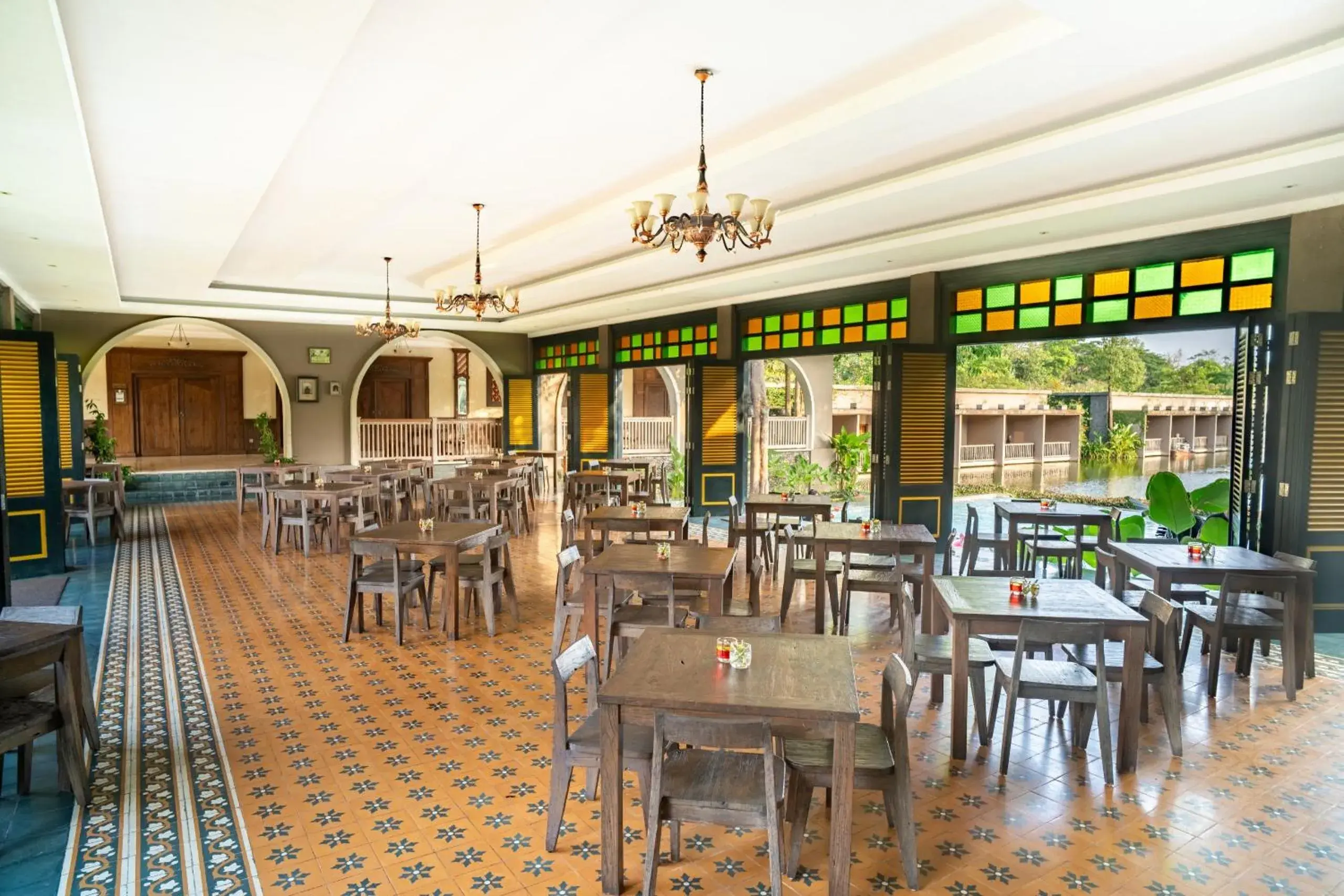 Restaurant/places to eat in The Westlake Hotel & Resort Yogyakarta Restaurant/places to eat in The Westlake Hotel & Resort Yogyakarta