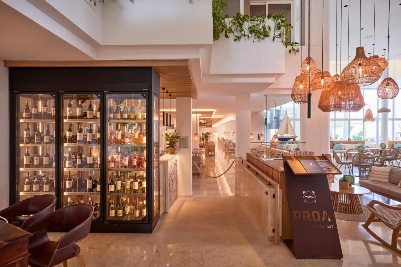 Restaurant/places to eat in Aparthotel Ponent Mar