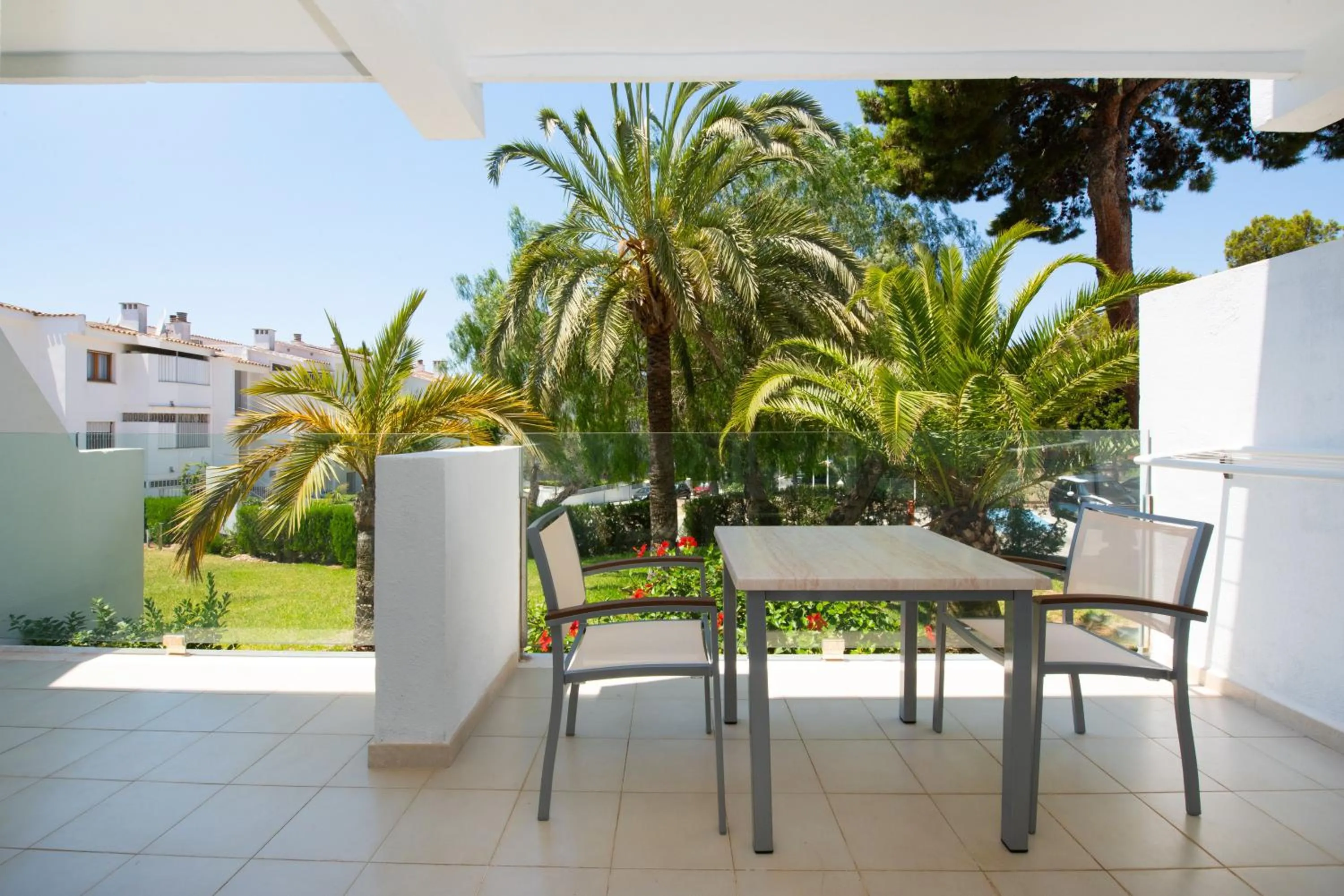 Garden in Aparthotel Ponent Mar