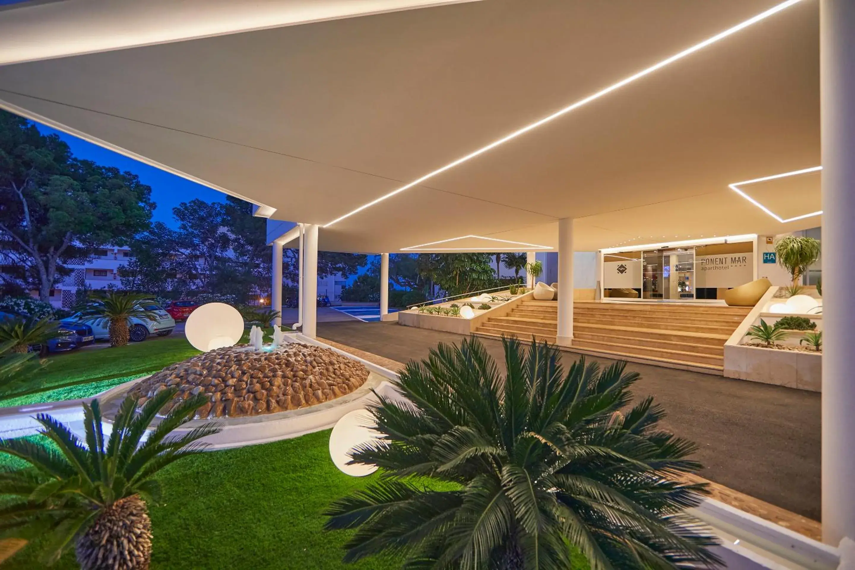 Lobby or reception in Aparthotel Ponent Mar Lobby or reception in Aparthotel Ponent Mar