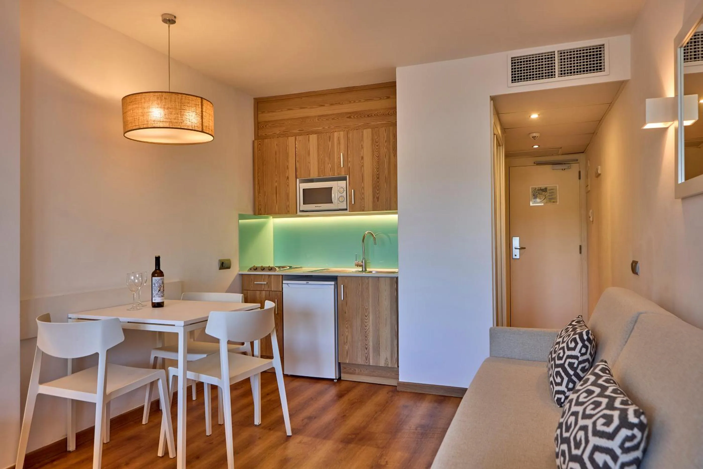 Dining area in Aparthotel Ponent Mar