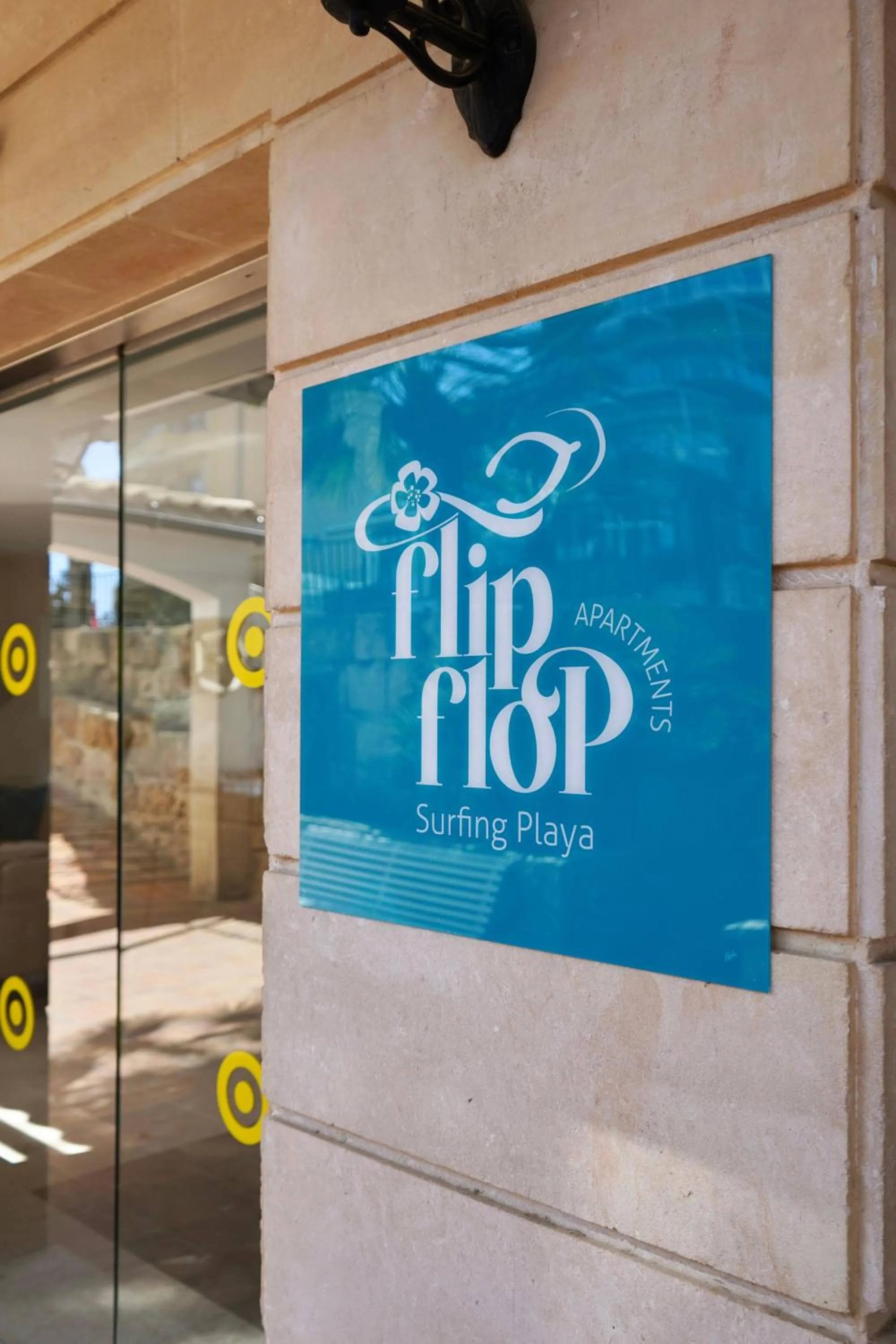 Lobby or reception in Flipflop Surfing Playa