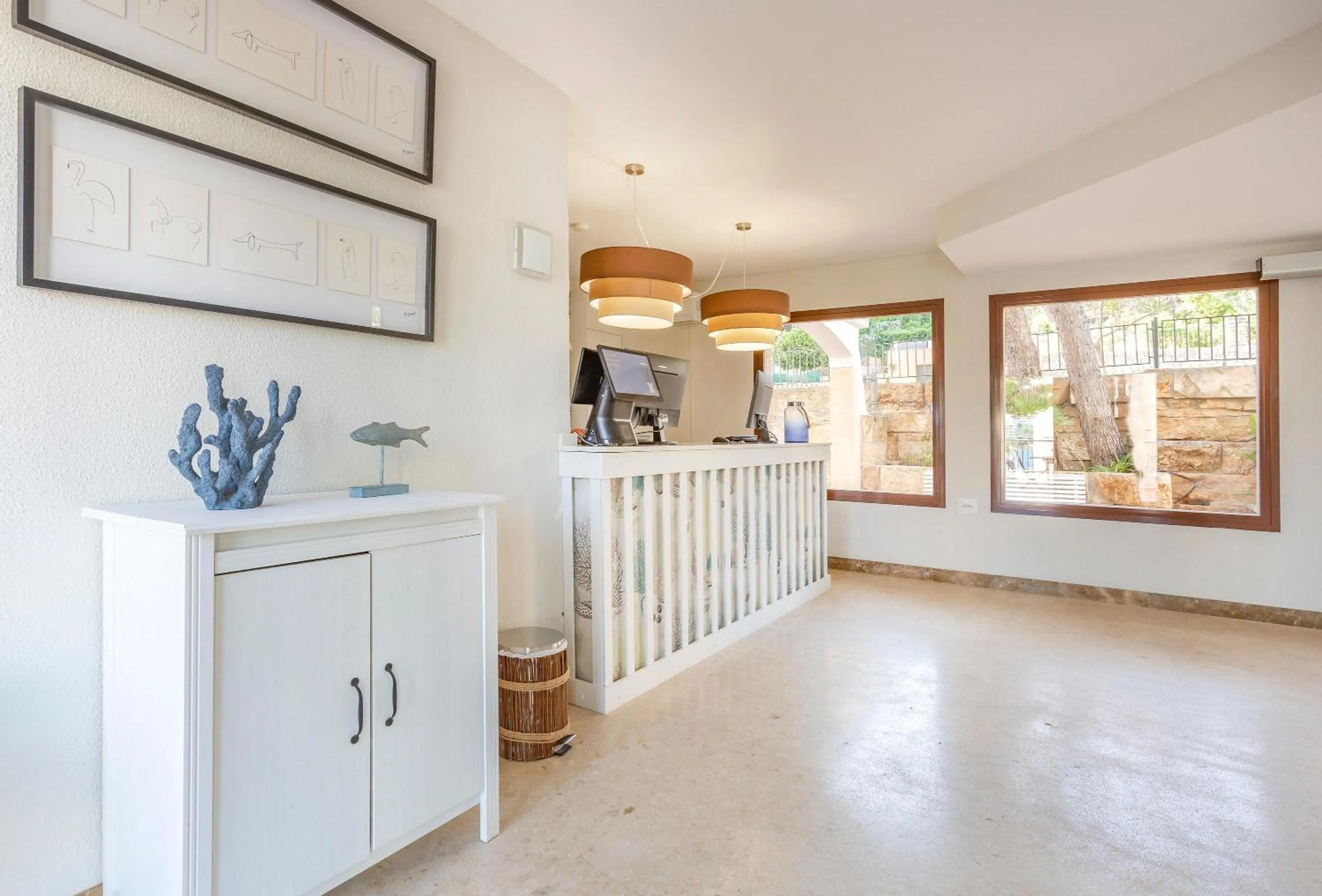 Lobby or reception in Flipflop Surfing Playa