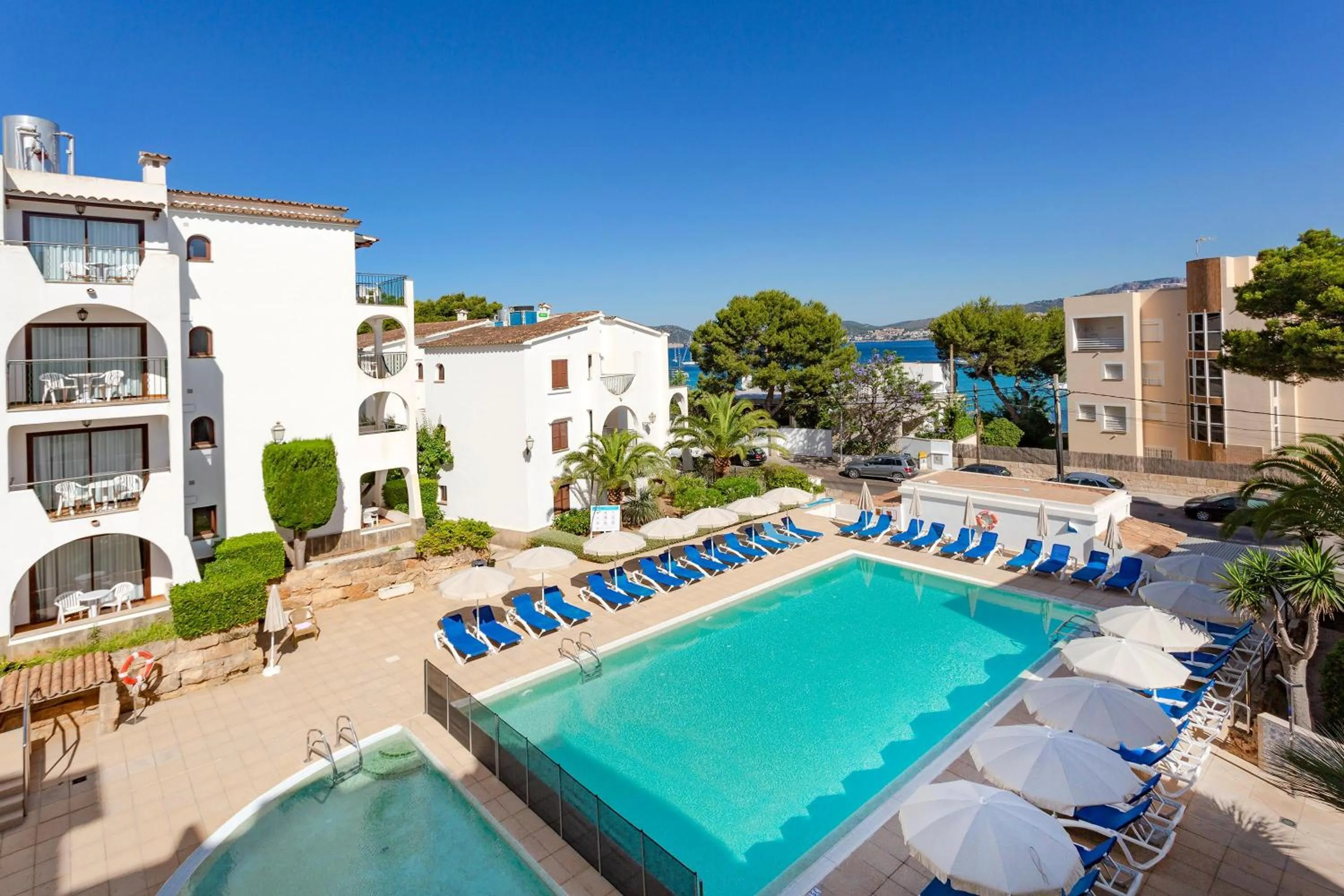 Swimming pool in Flipflop Surfing Playa