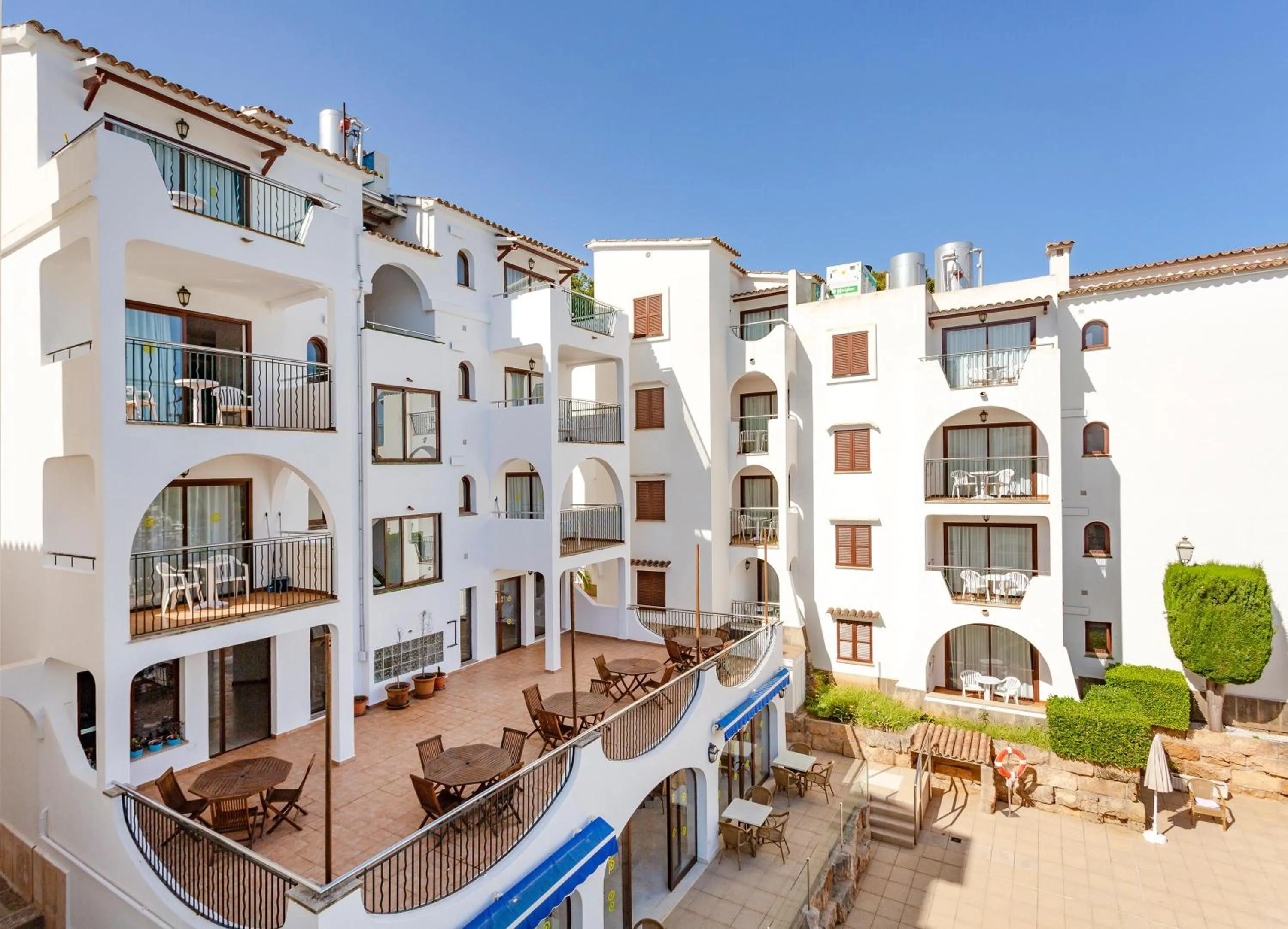 Property building in Flipflop Surfing Playa