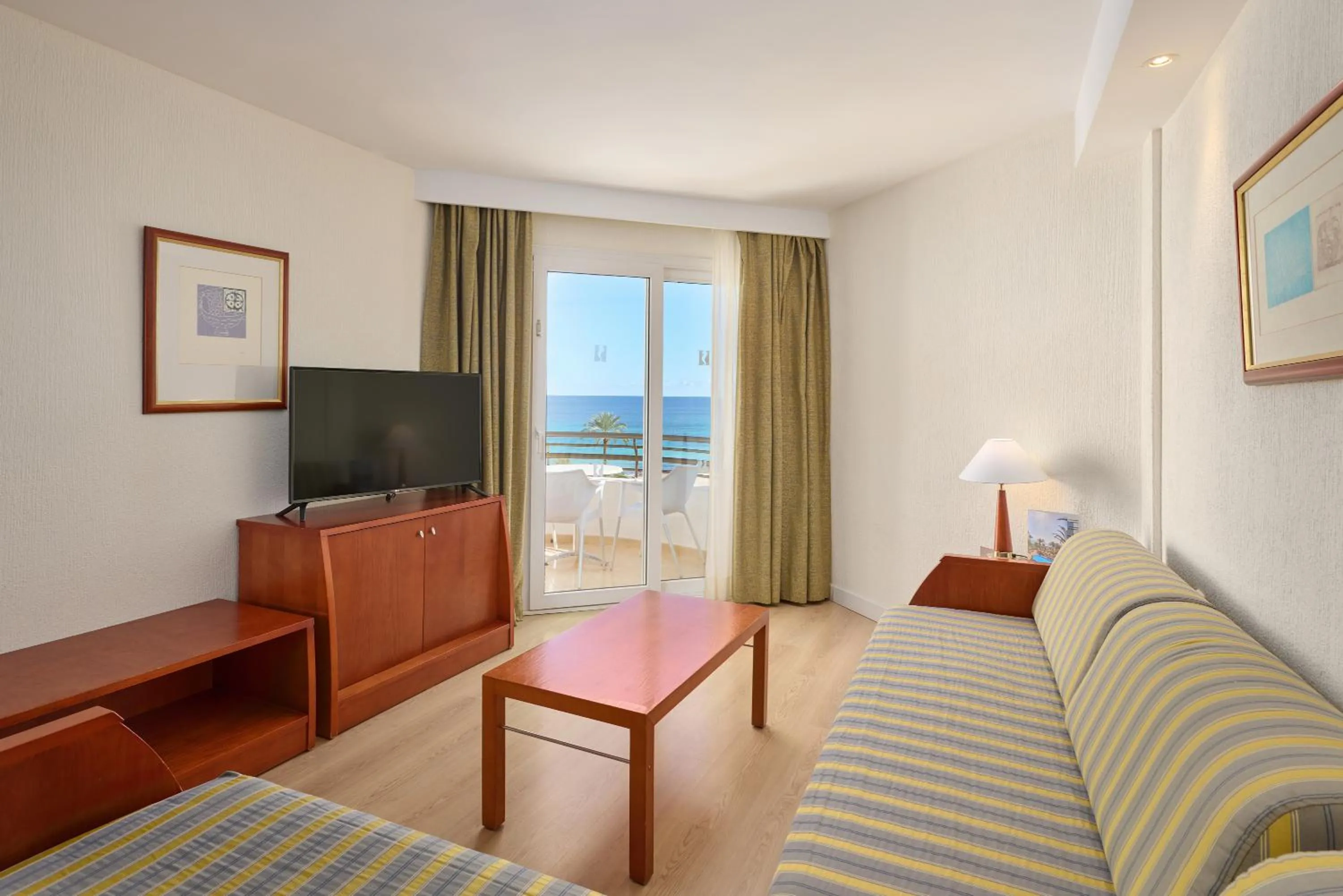 Living room in Hipotels Dunas Aparthotel