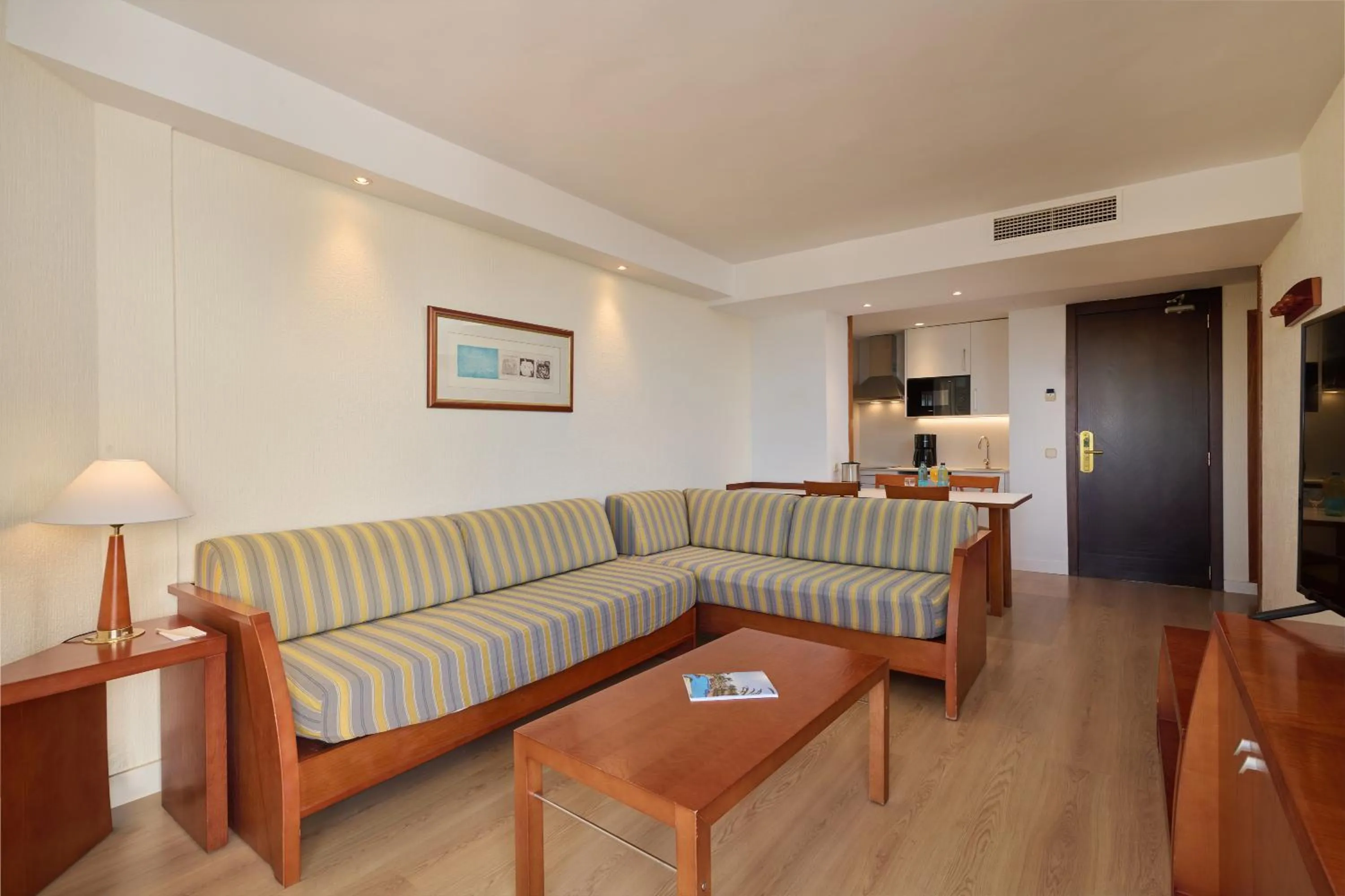 Living room in Hipotels Dunas Aparthotel