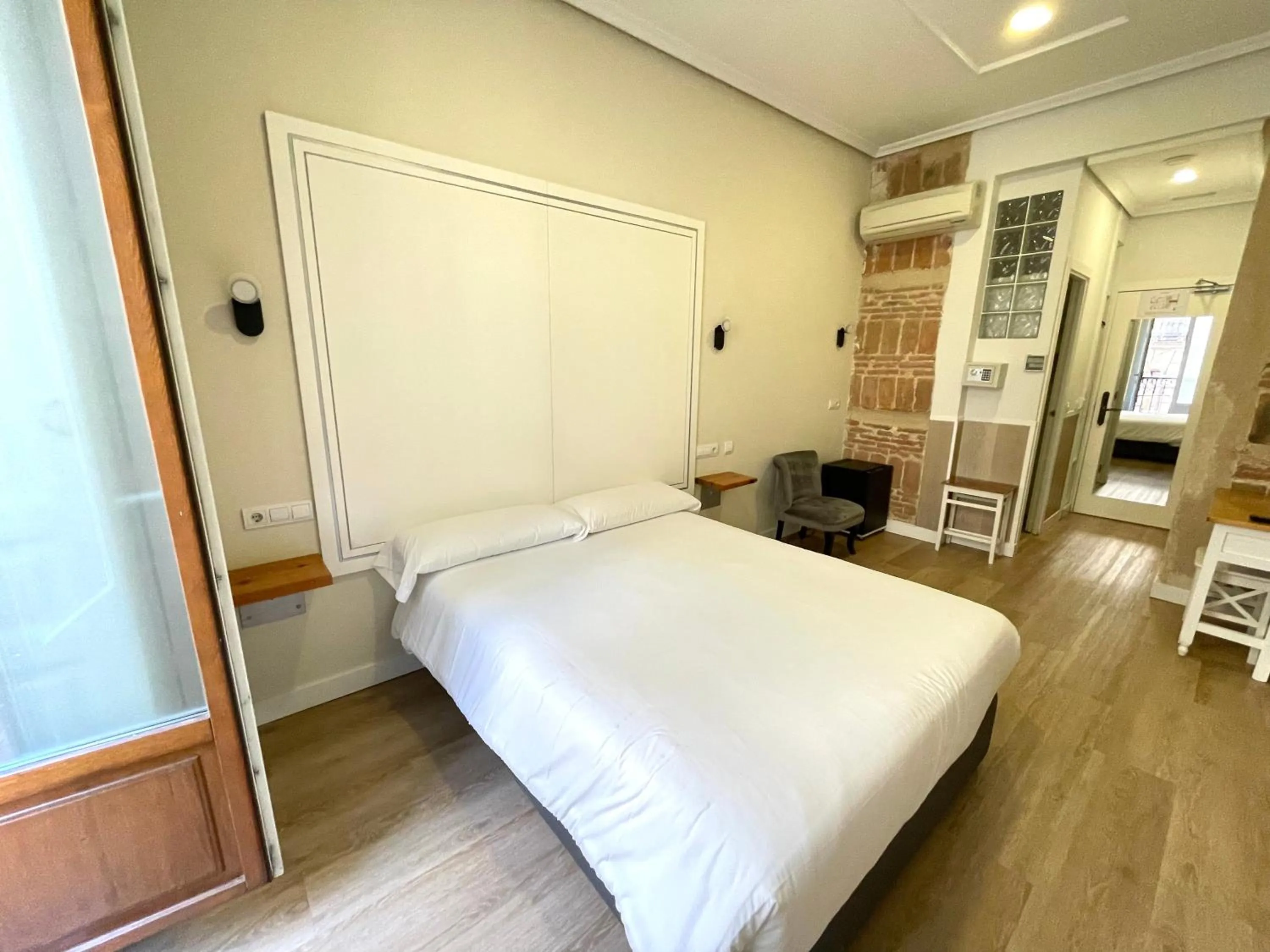 Bed in Hostal Madrid