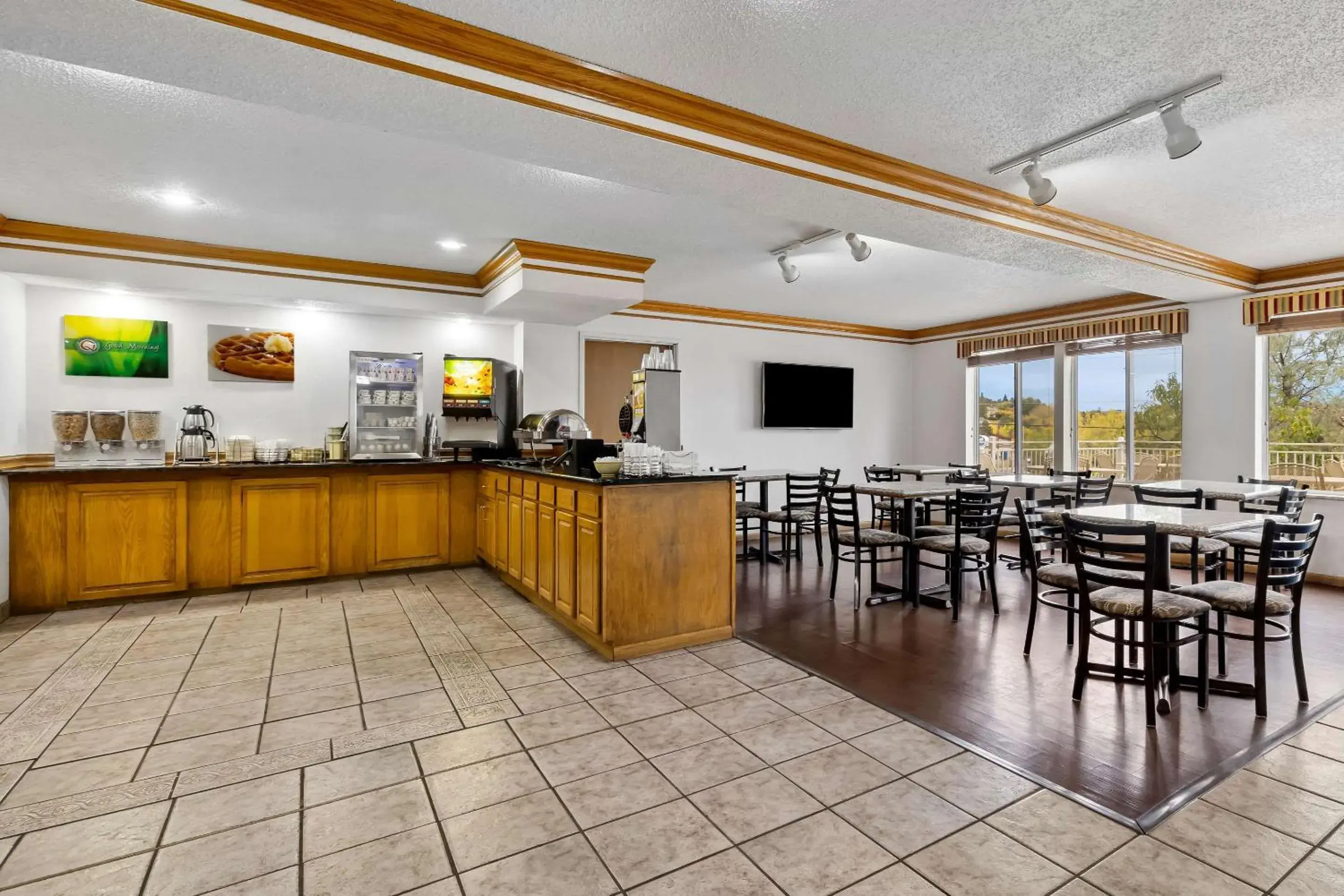 Breakfast in Quality Inn near Monument Health Rapid City Hospital Breakfast in Quality Inn near Monument Health Rapid City Hospital
