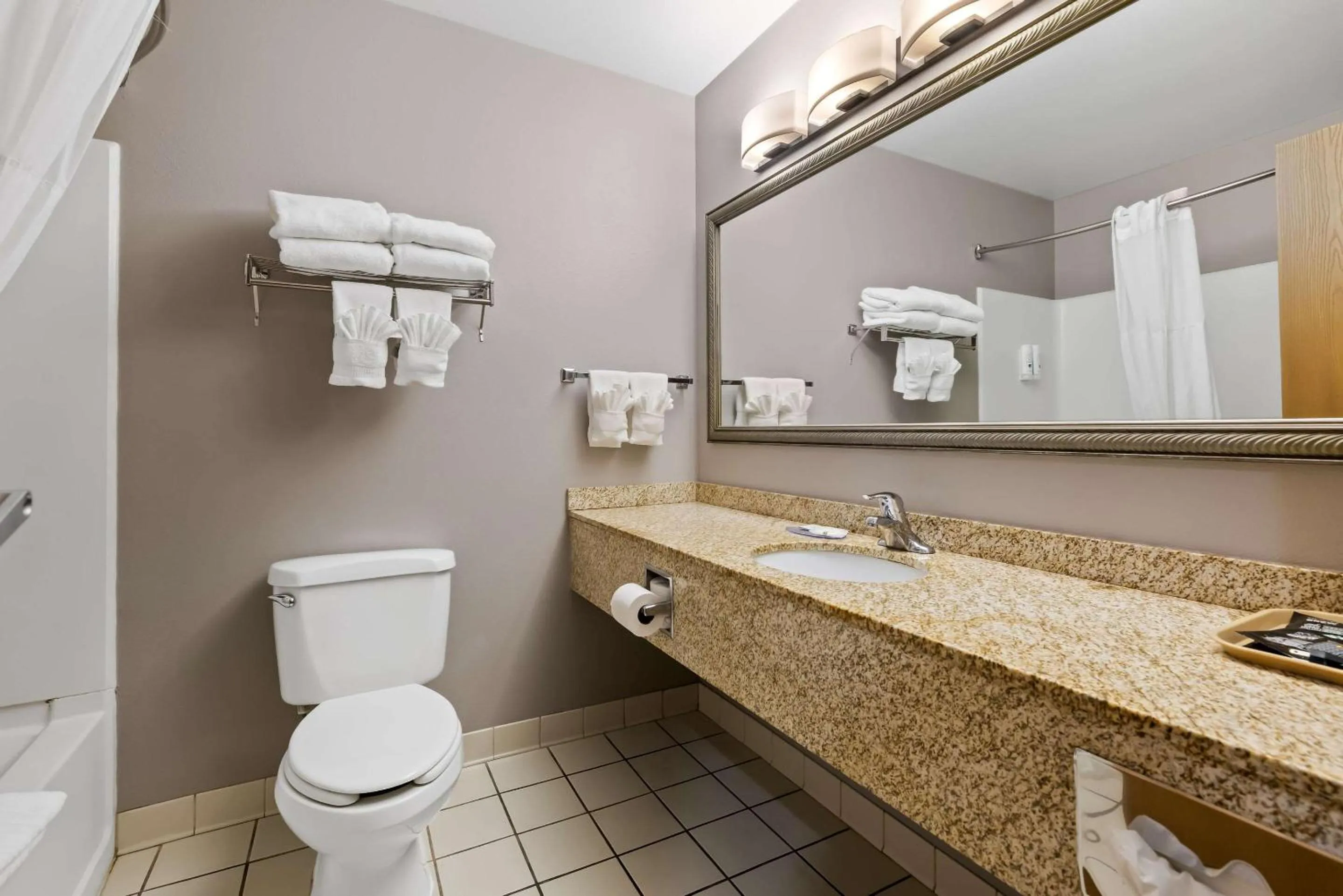 Bedroom in Quality Inn near Monument Health Rapid City Hospital