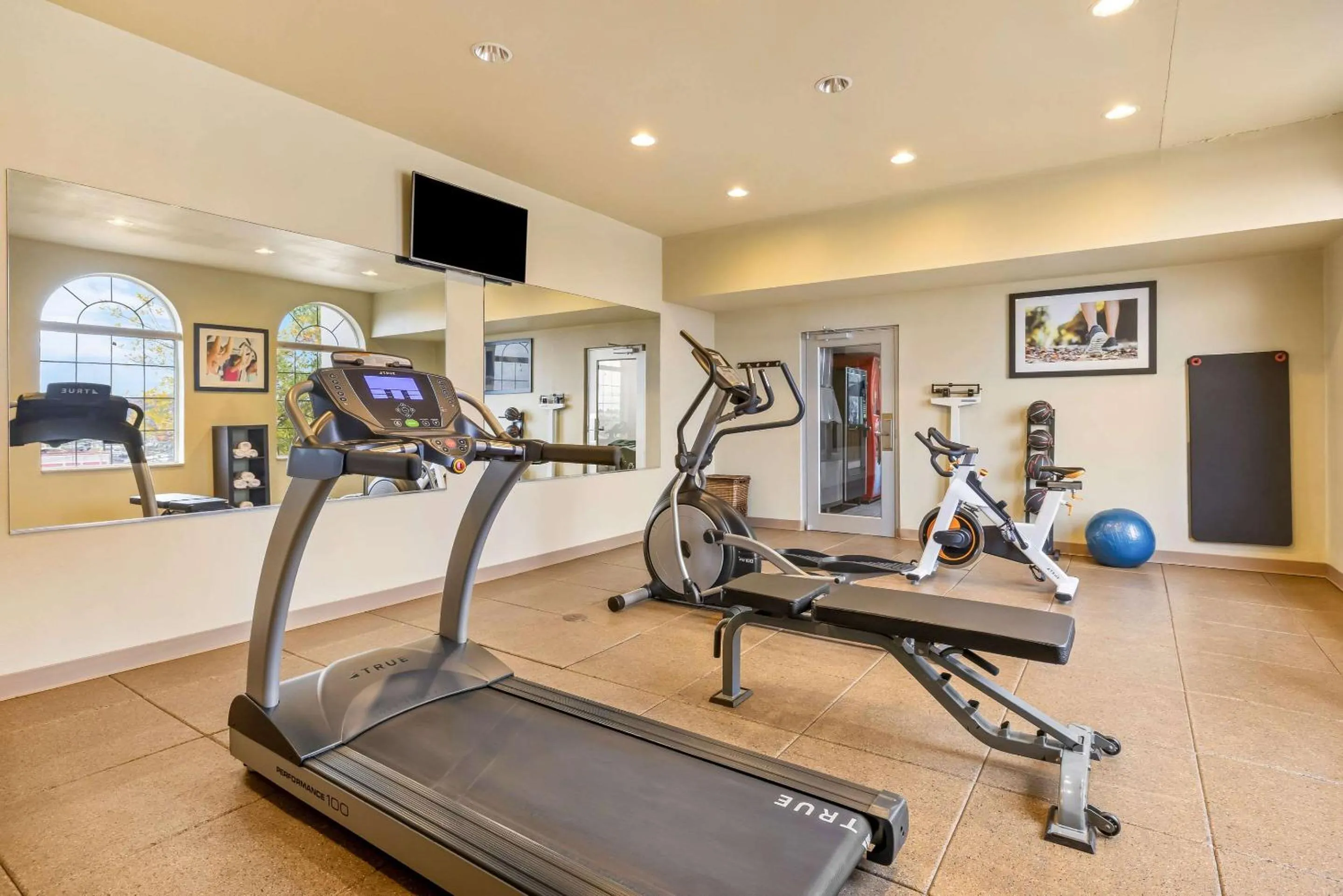 Fitness centre/facilities in Quality Inn near Monument Health Rapid City Hospital
