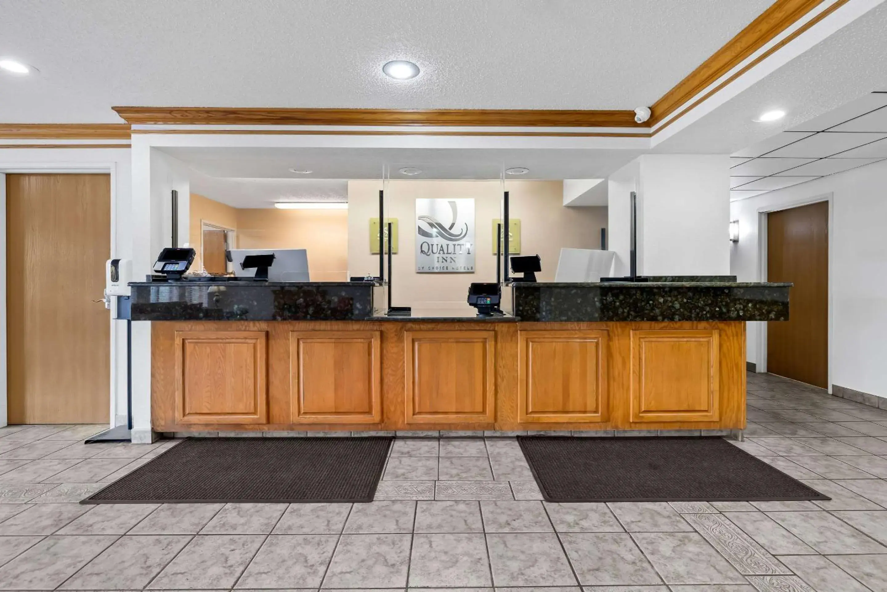 Lobby or reception in Quality Inn near Monument Health Rapid City Hospital Lobby or reception in Quality Inn near Monument Health Rapid City Hospital